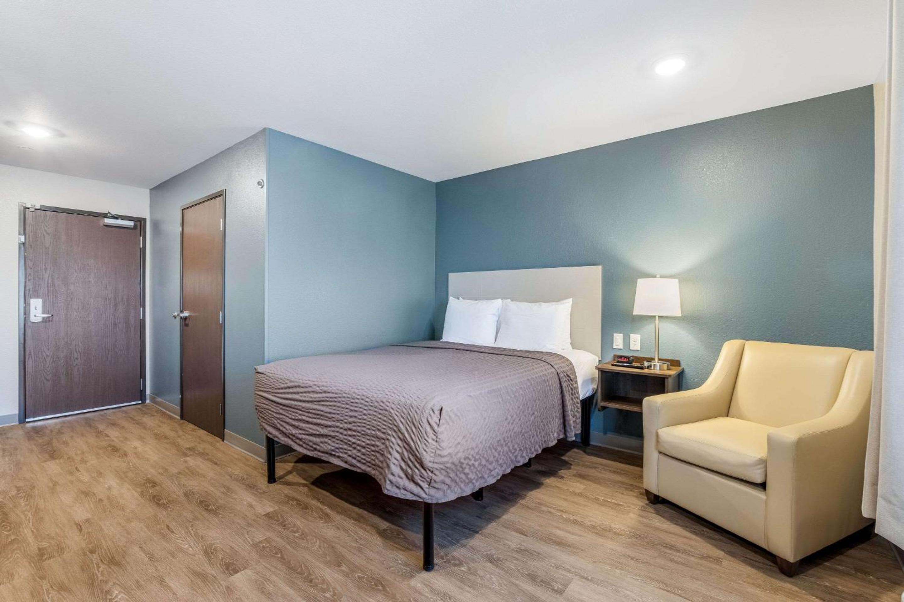 WoodSpring Suites Colton - Property Image 17