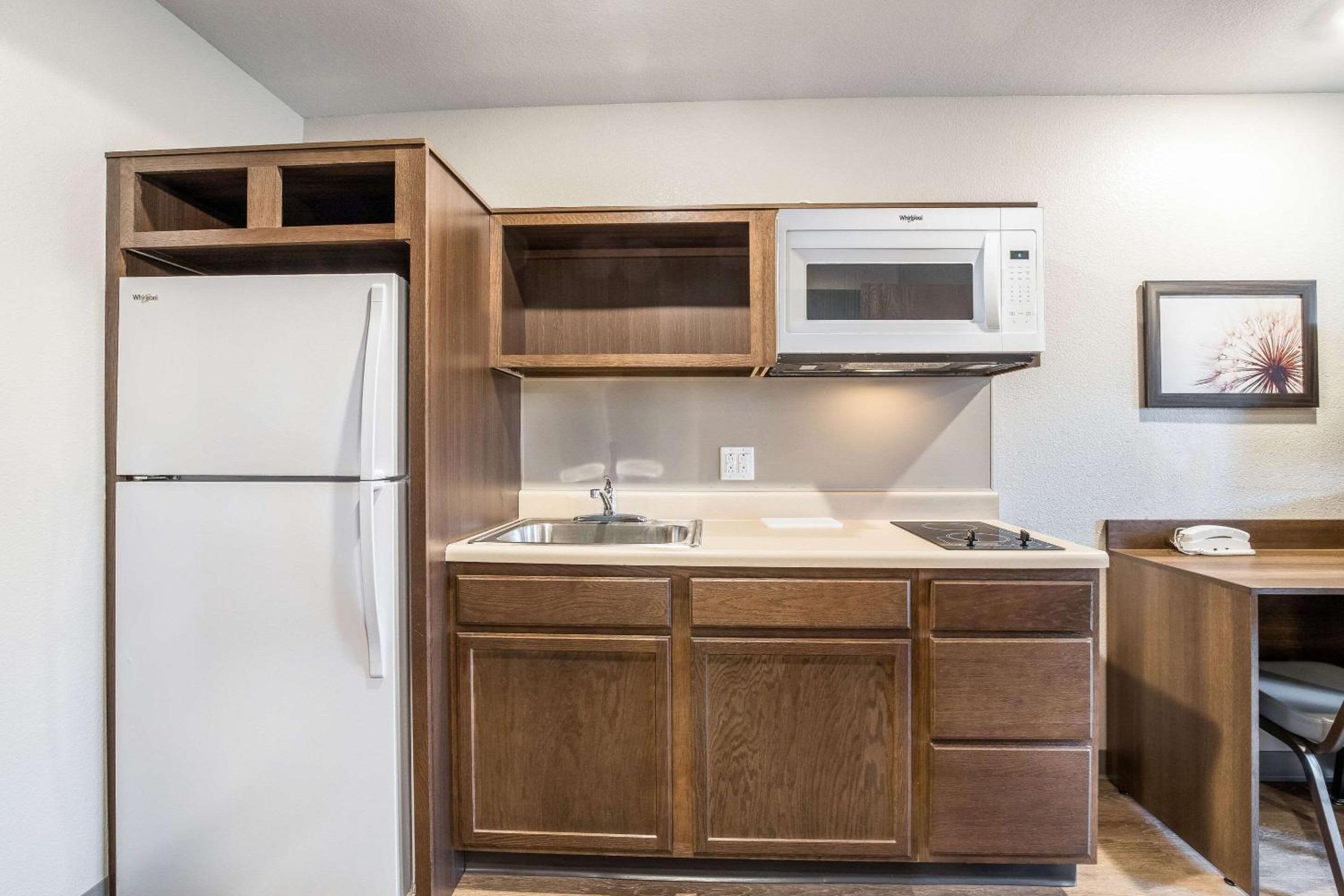 WoodSpring Suites Colton - Property Image 5