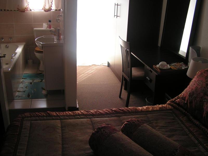 Moshitametsi Guesthouse