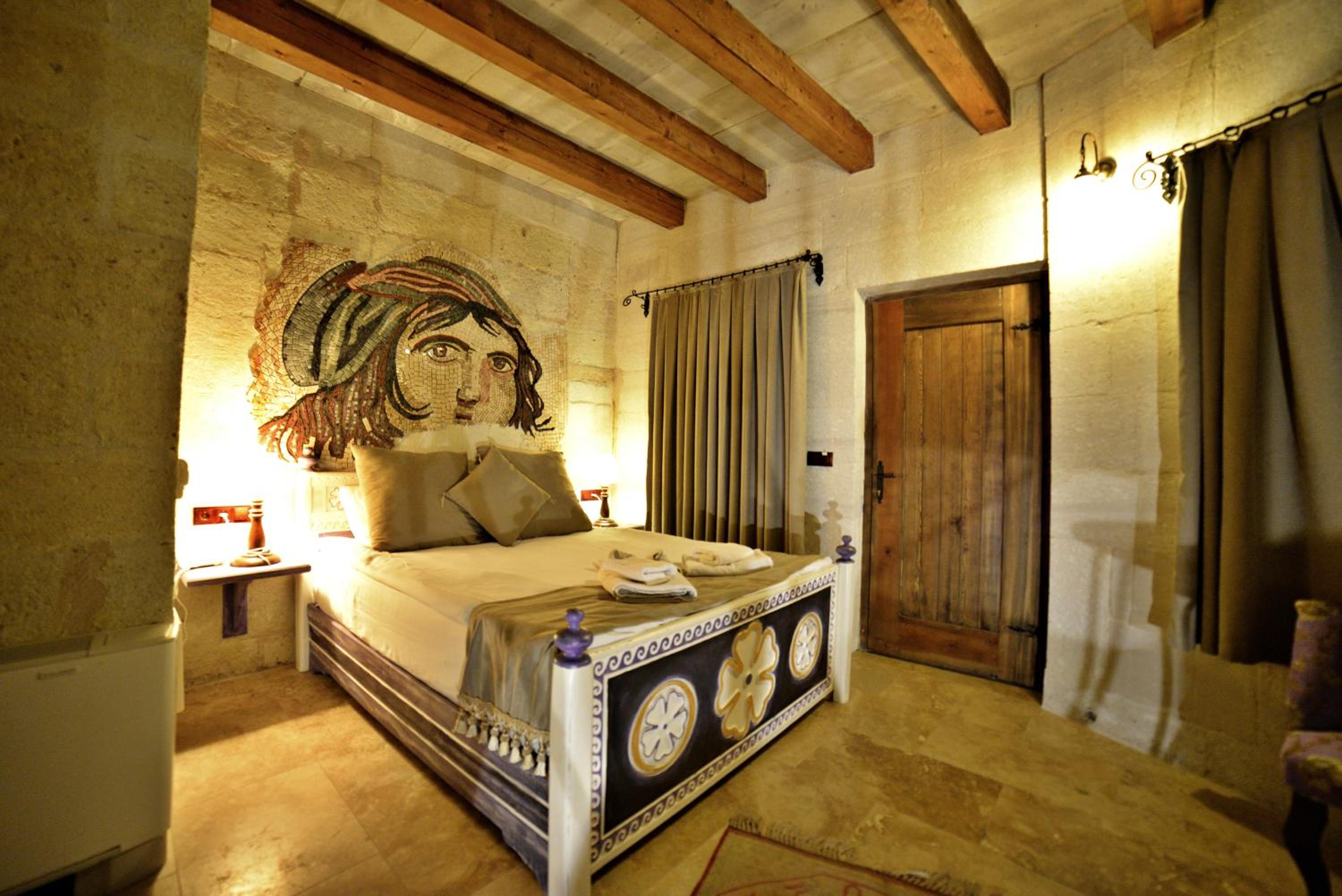 Caftan Cave Suites - Image 128