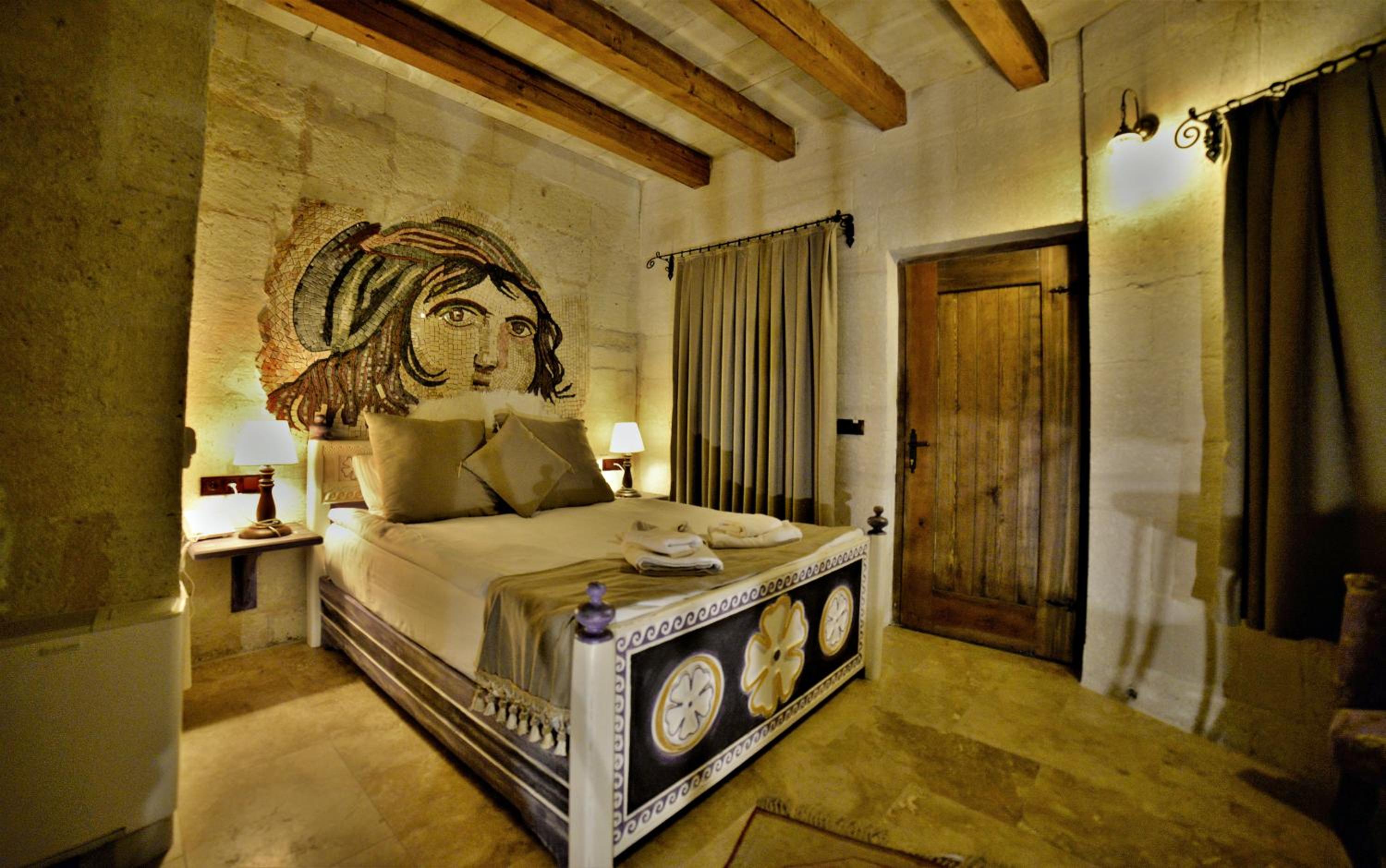 Caftan Cave Suites - Image 42