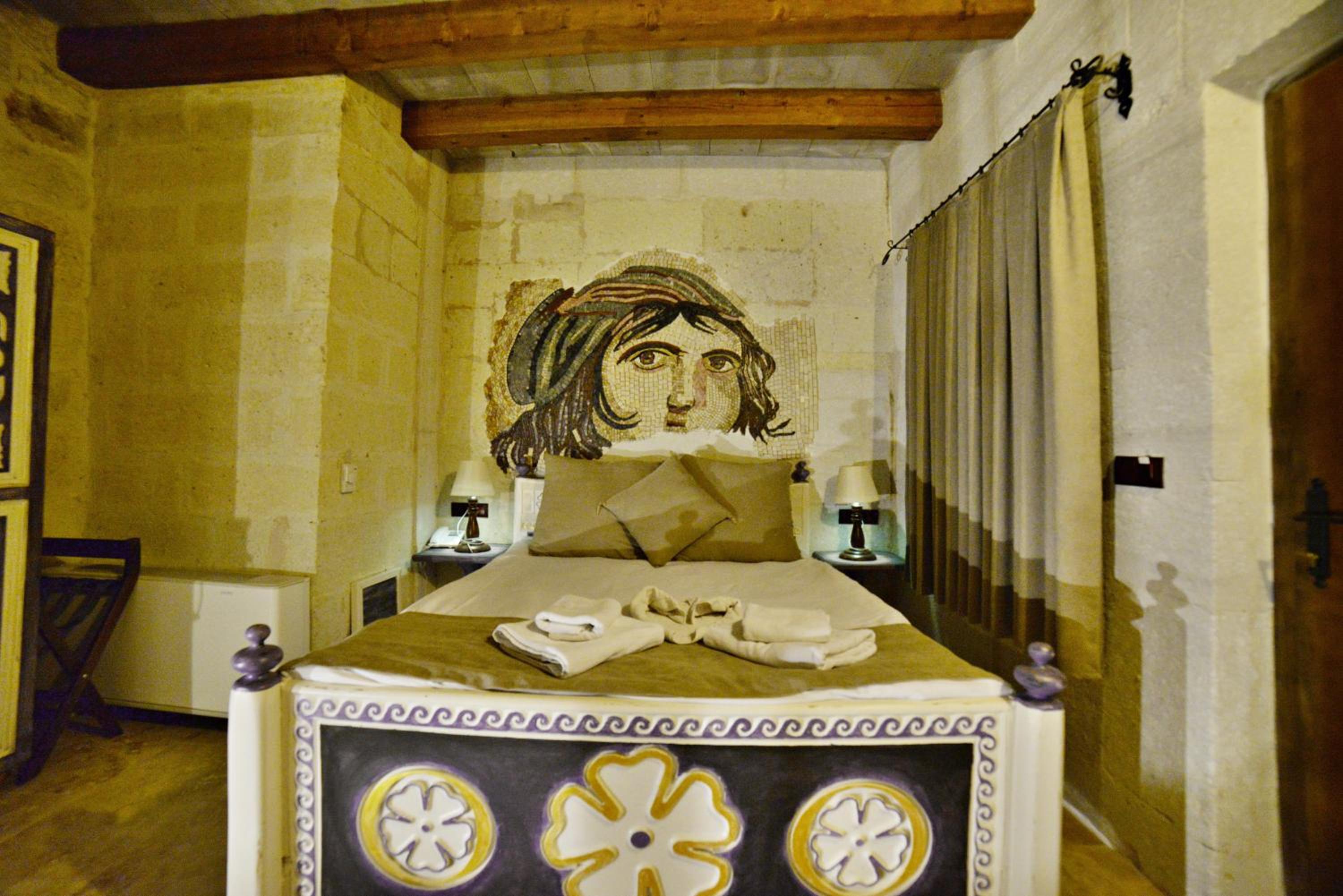 Caftan Cave Suites - Image 127