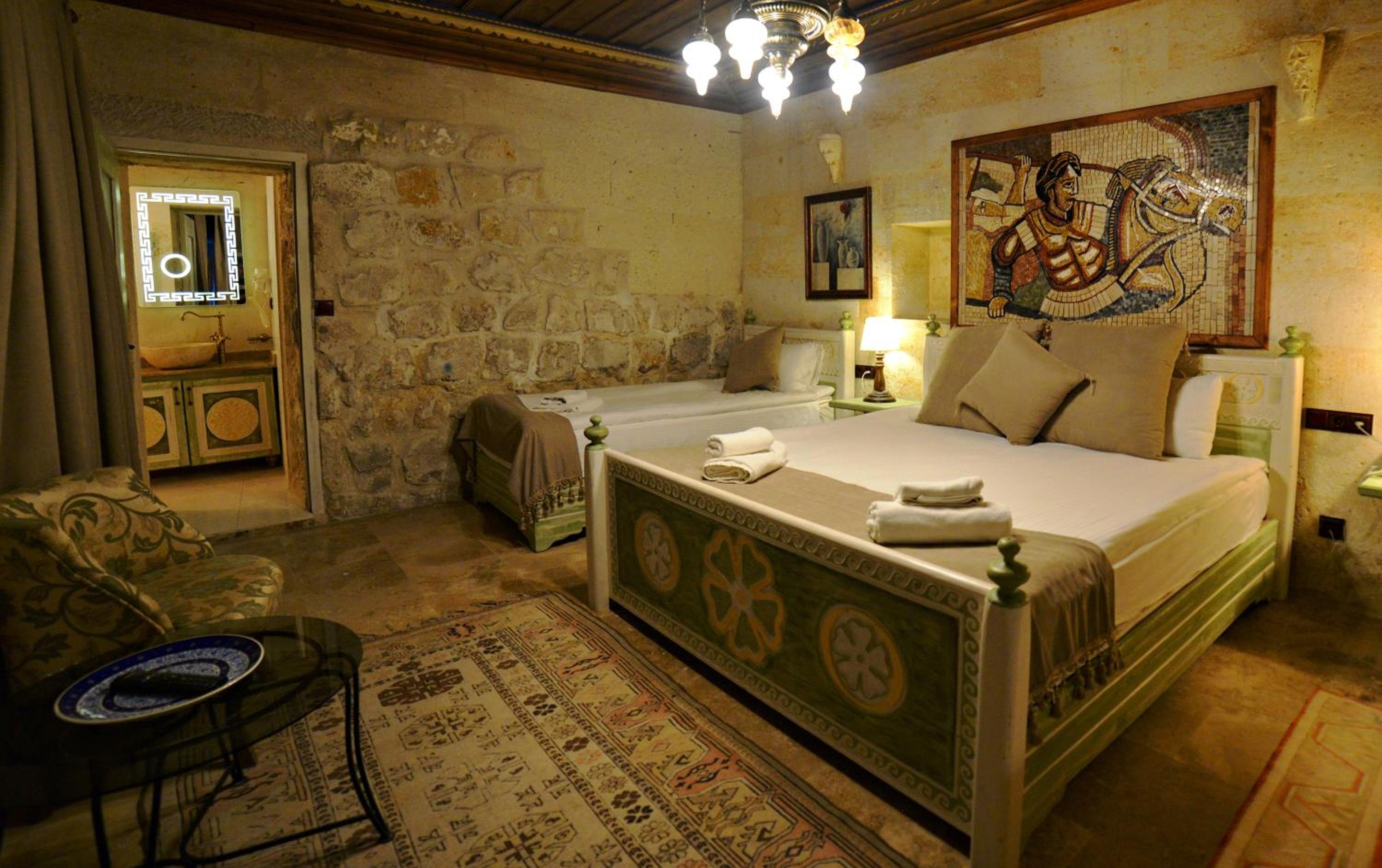 Caftan Cave Suites - Image 124