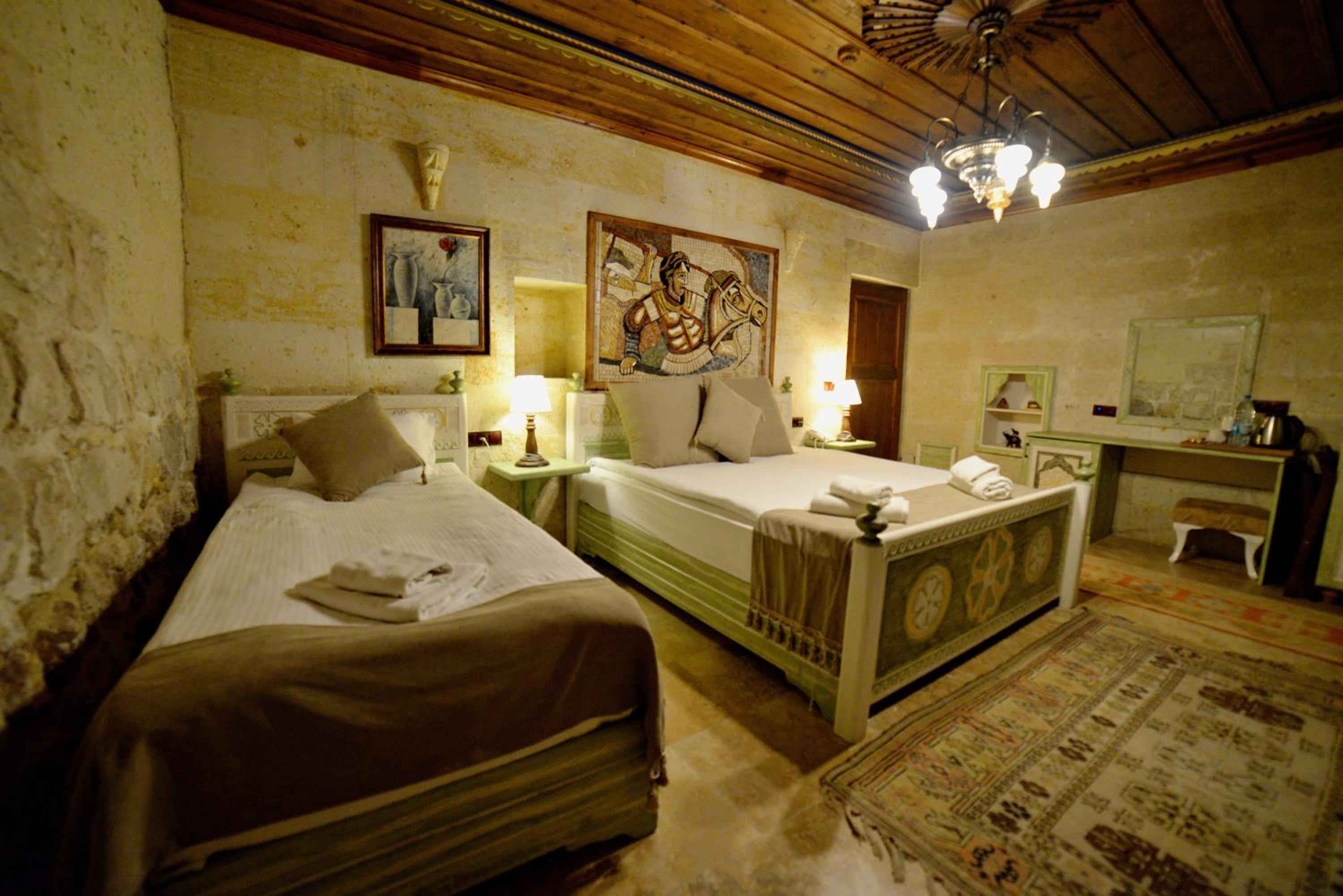 Caftan Cave Suites - Image 123