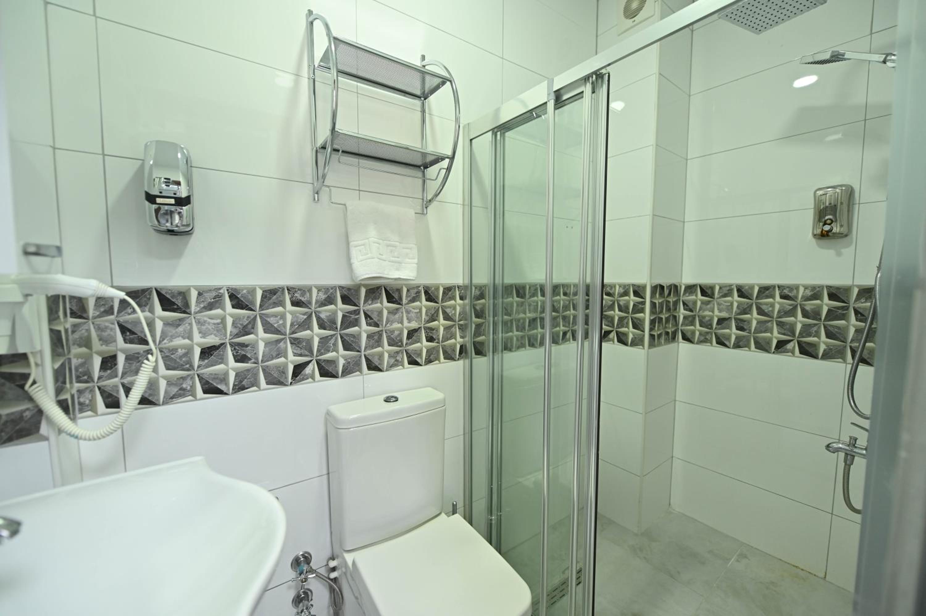 Safir Gold Hotel - Image 34