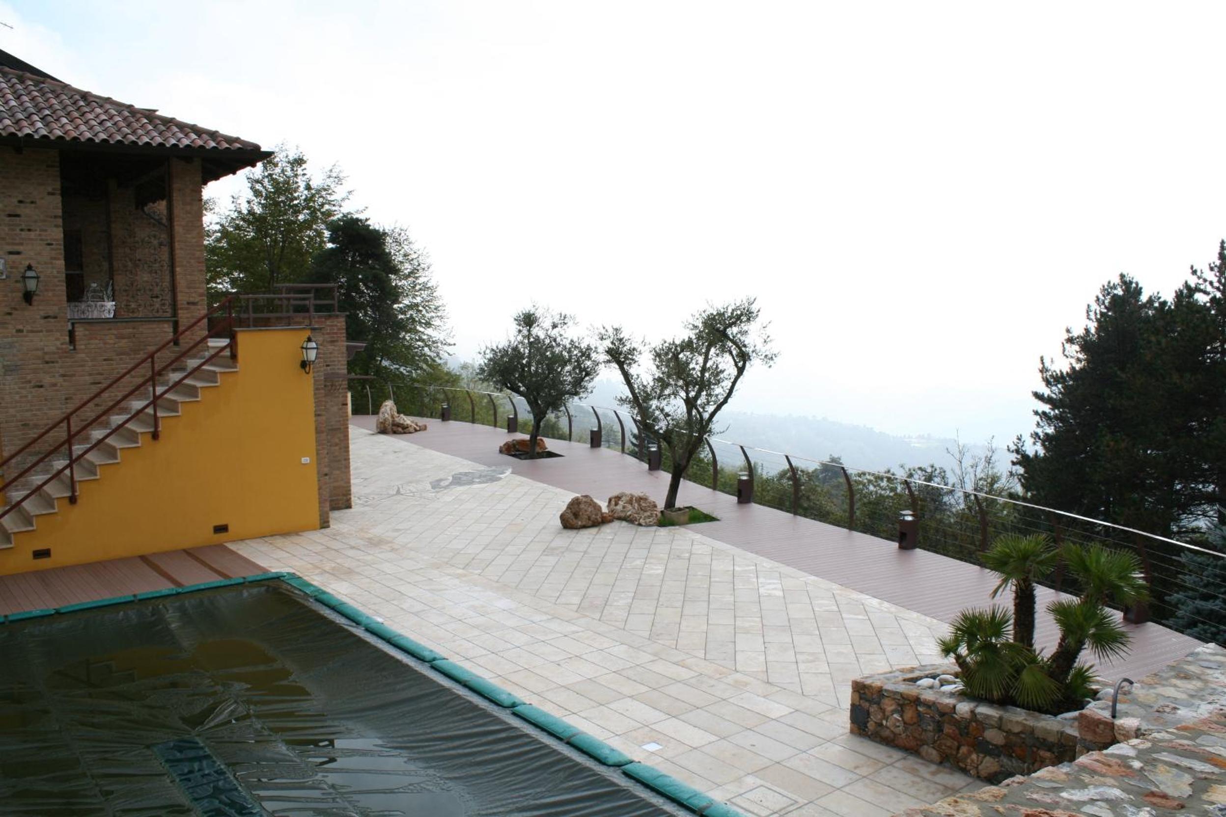 Rivierarent Villa Pina view 4