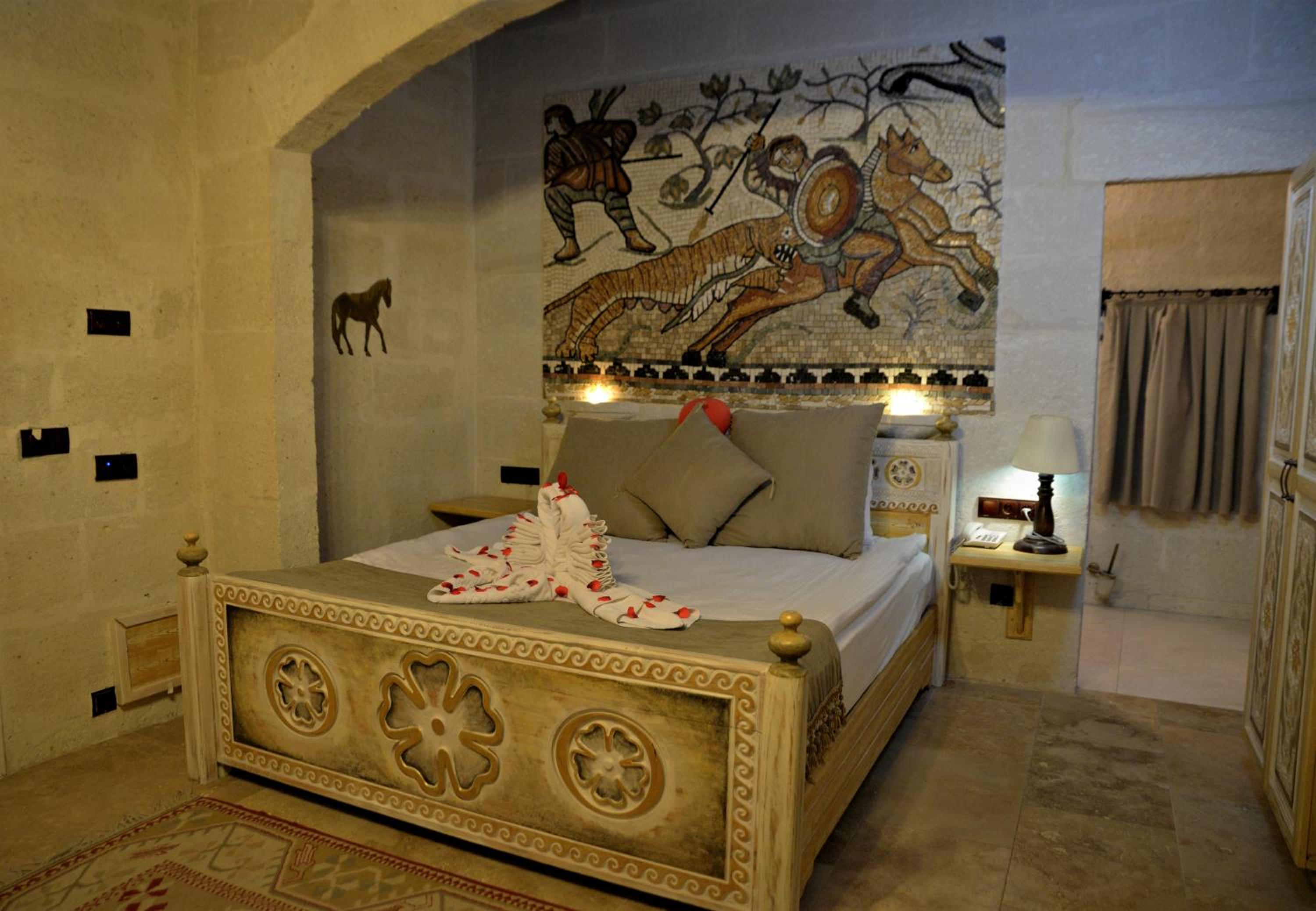 Caftan Cave Suites - Image 122