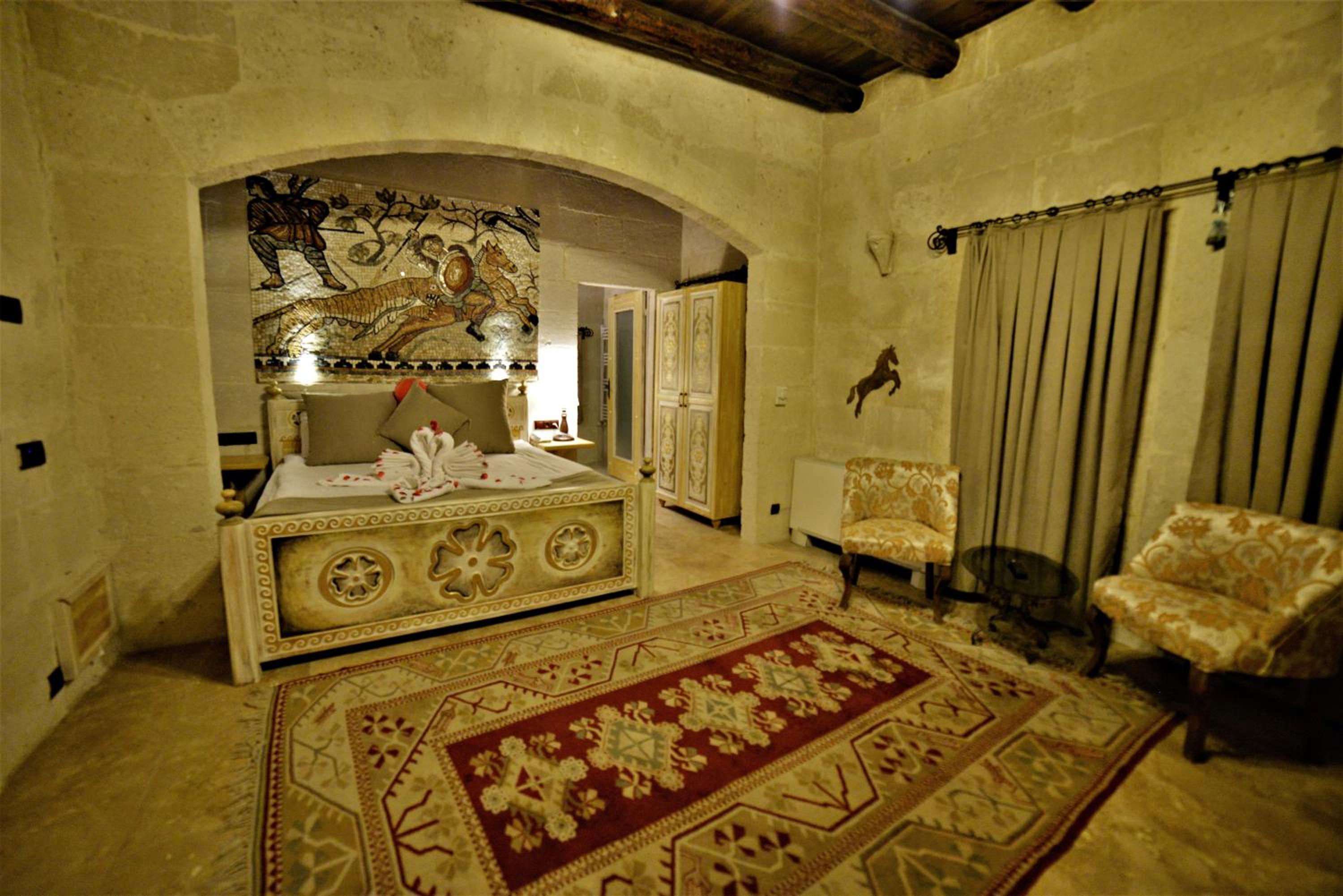 Caftan Cave Suites - Image 121