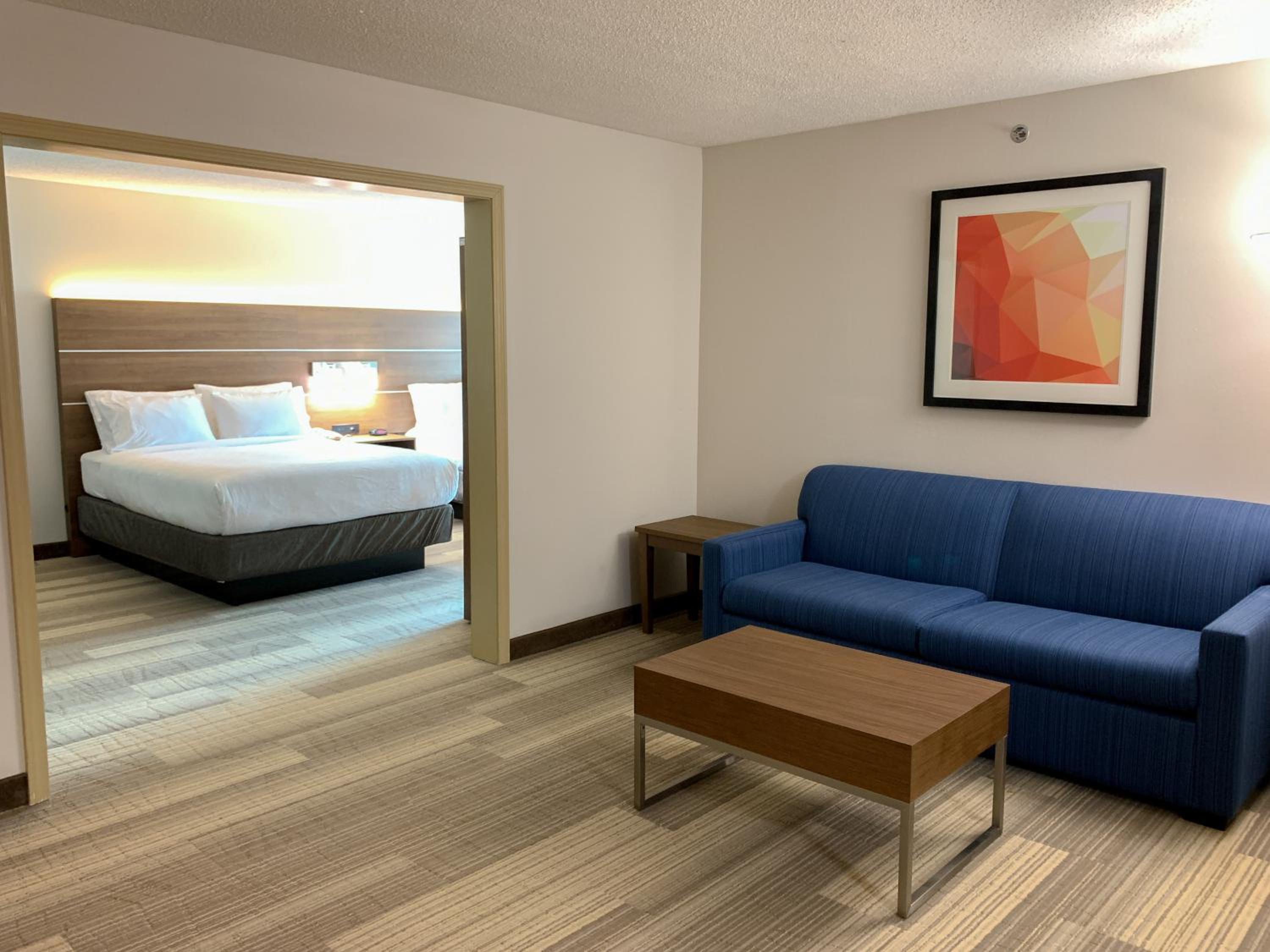 Lexington Vacations - Holiday Inn Express Suites Lexington Downtown Area-Keeneland, an IHG Hotel - Property Image 53