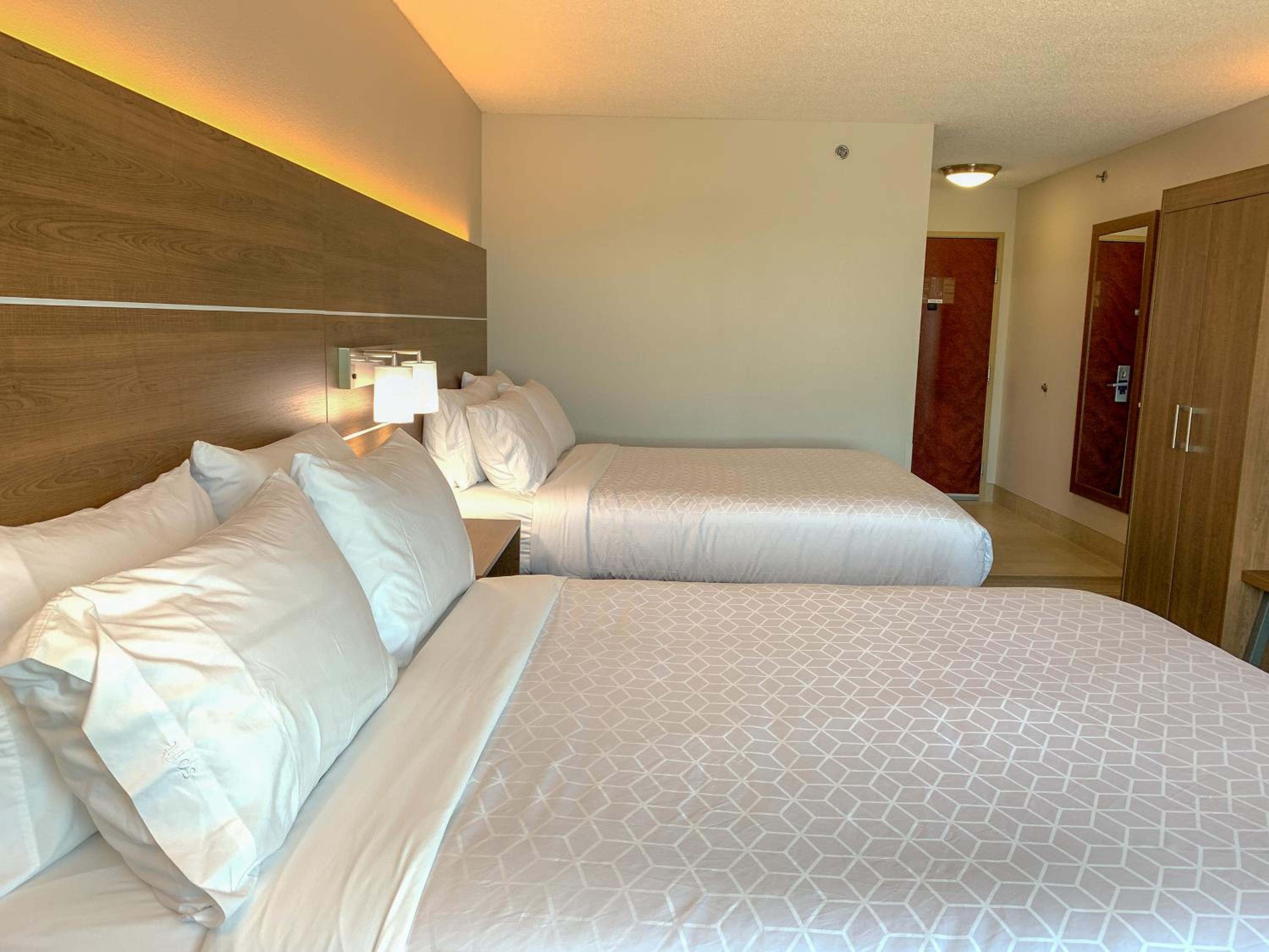 Lexington Vacations - Holiday Inn Express Suites Lexington Downtown Area-Keeneland, an IHG Hotel - Property Image 38