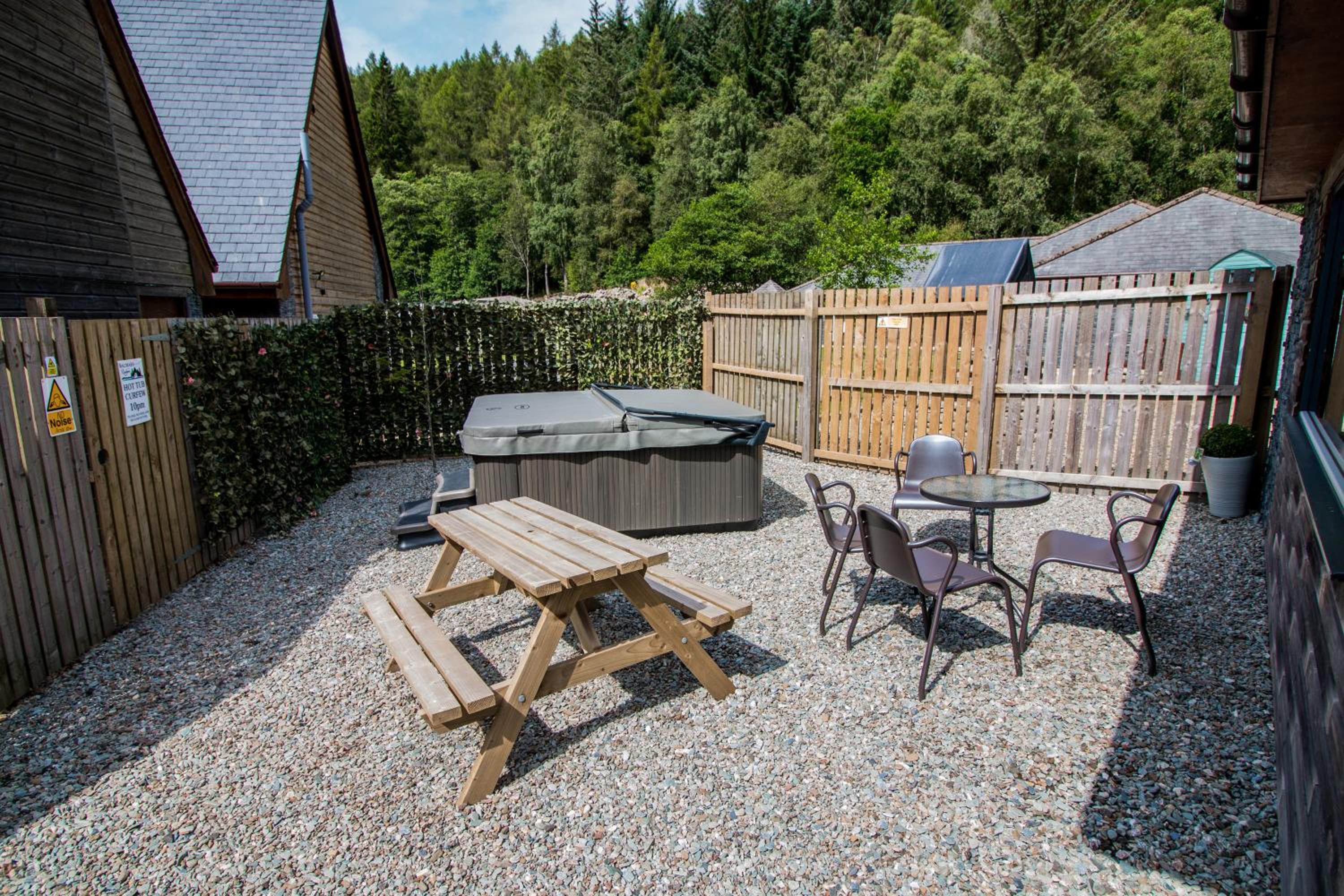 Balmaha Lodges and Apartments