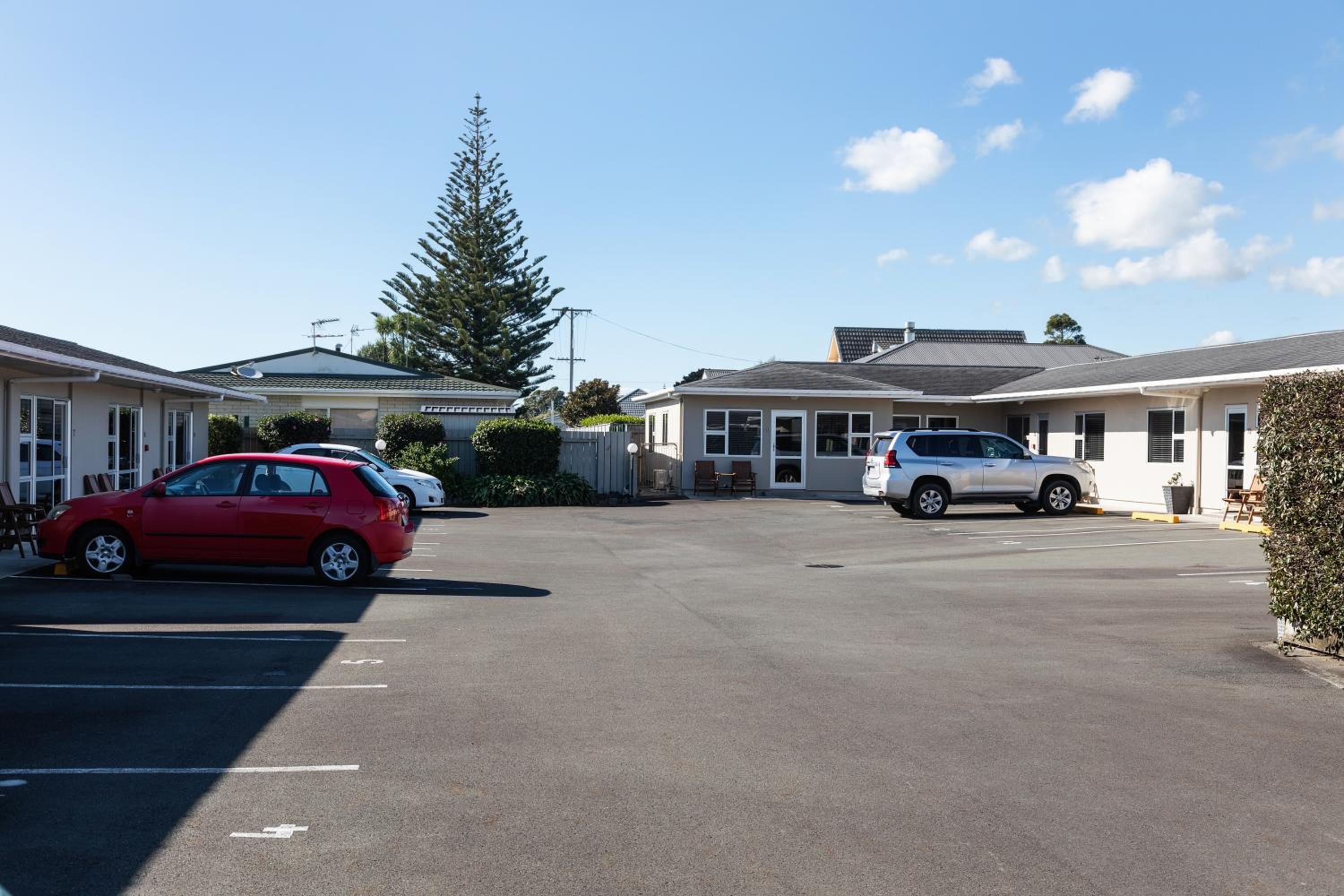 Beach Street Motel Apartments