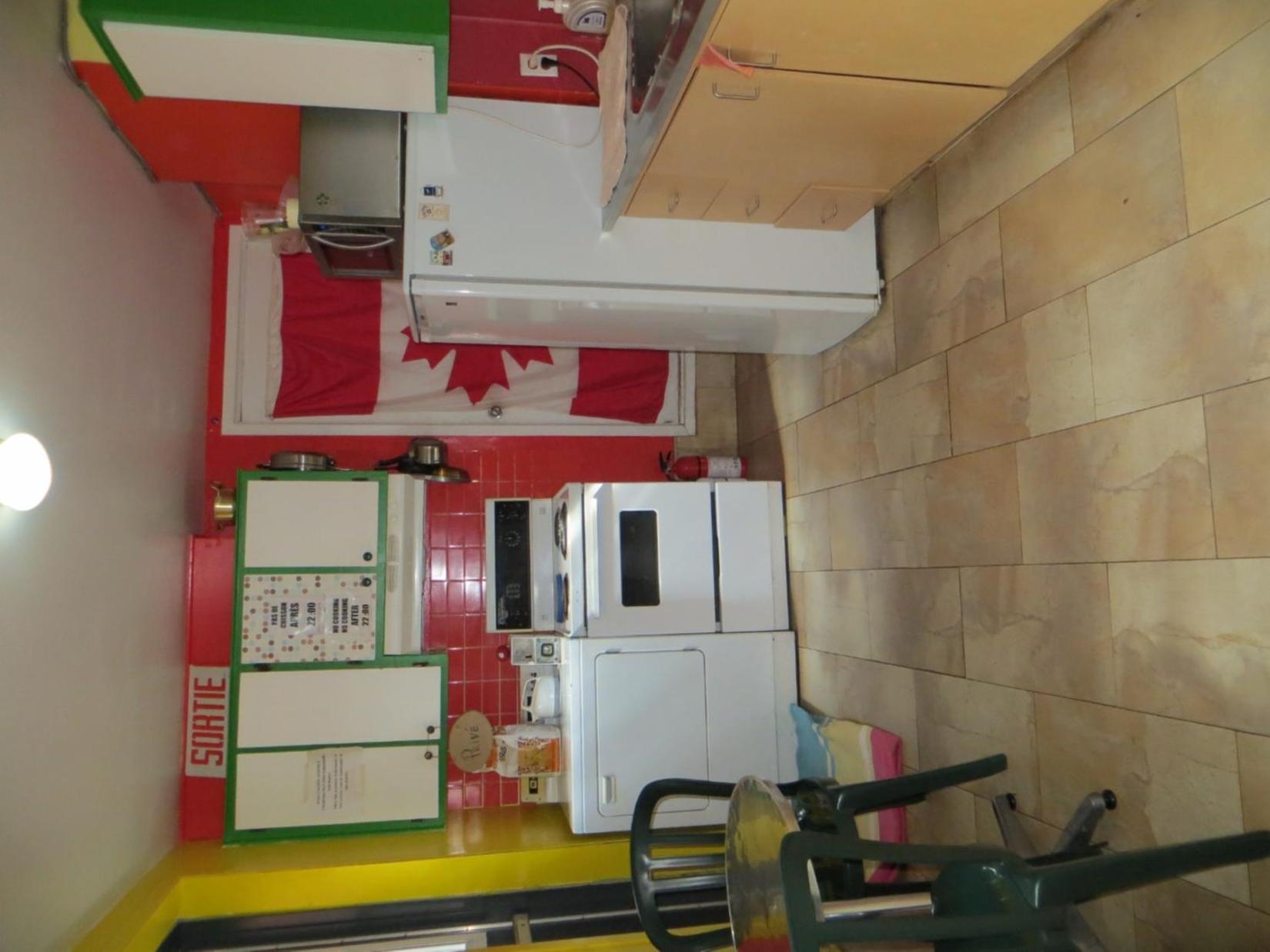 Auberge Jeunesse La Belle Planete Backpackers Hostel
