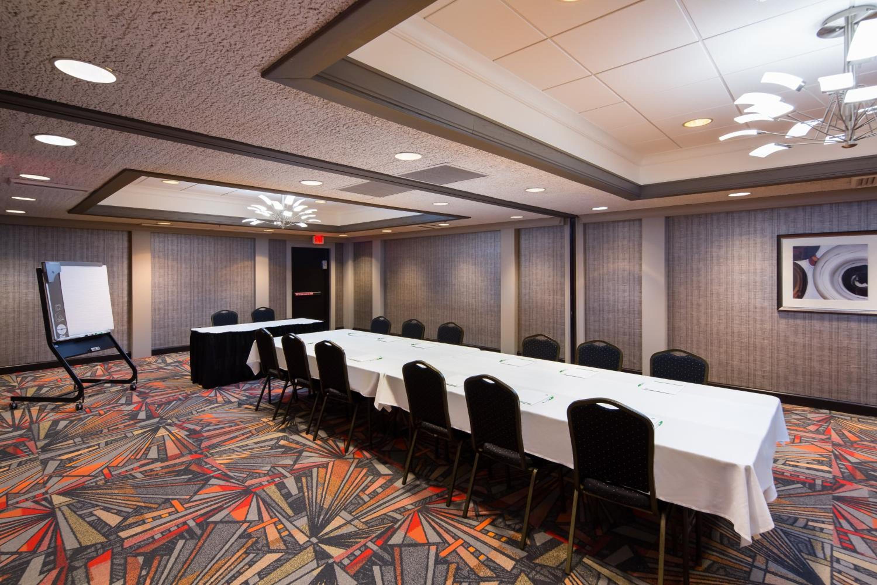 Milwaukee Vacations - Holiday Inn Milwaukee Riverfront, an IHG Hotel - Property Image 5