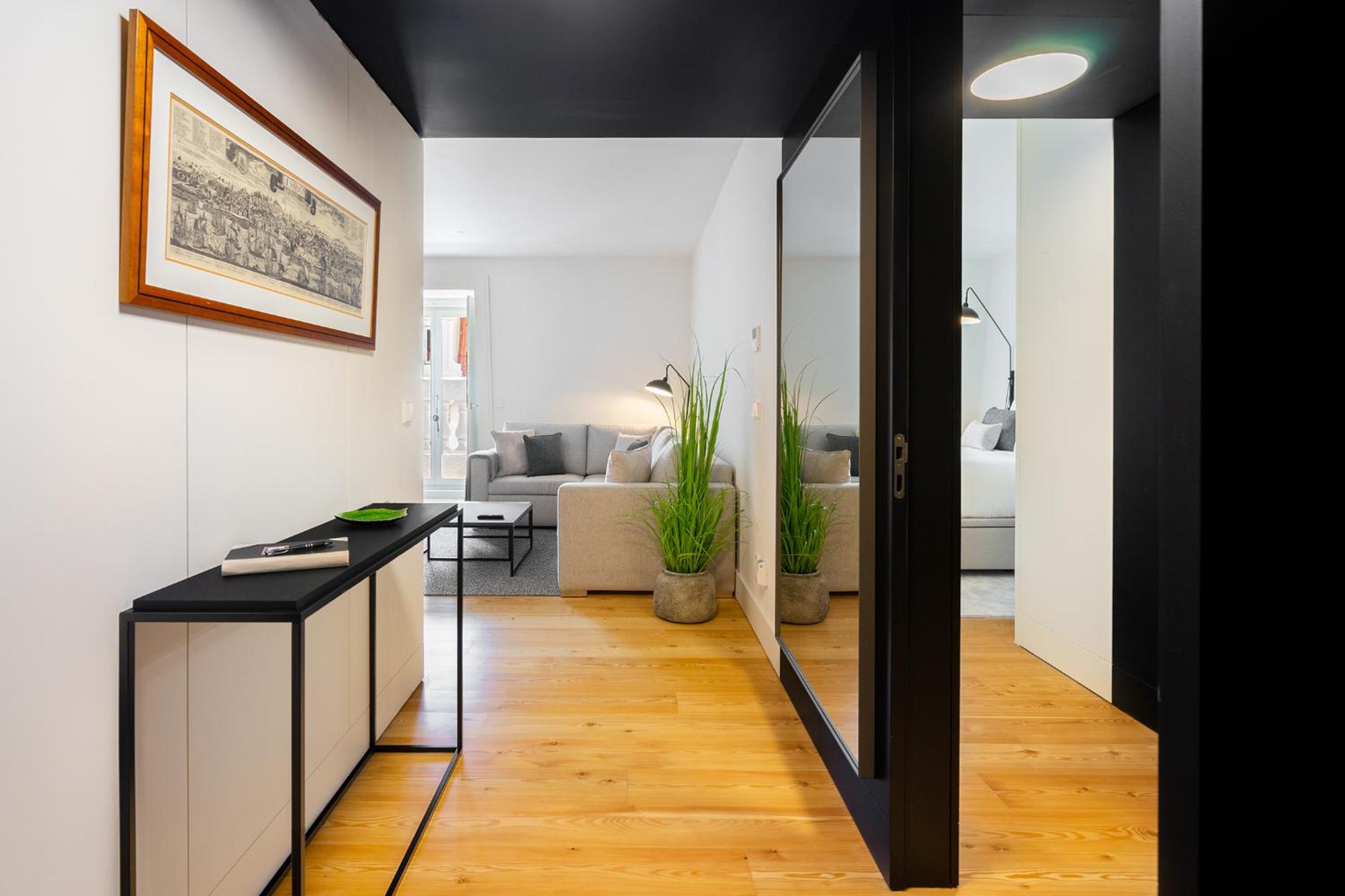 WHome | Prime Location Luxury Apartment view 5