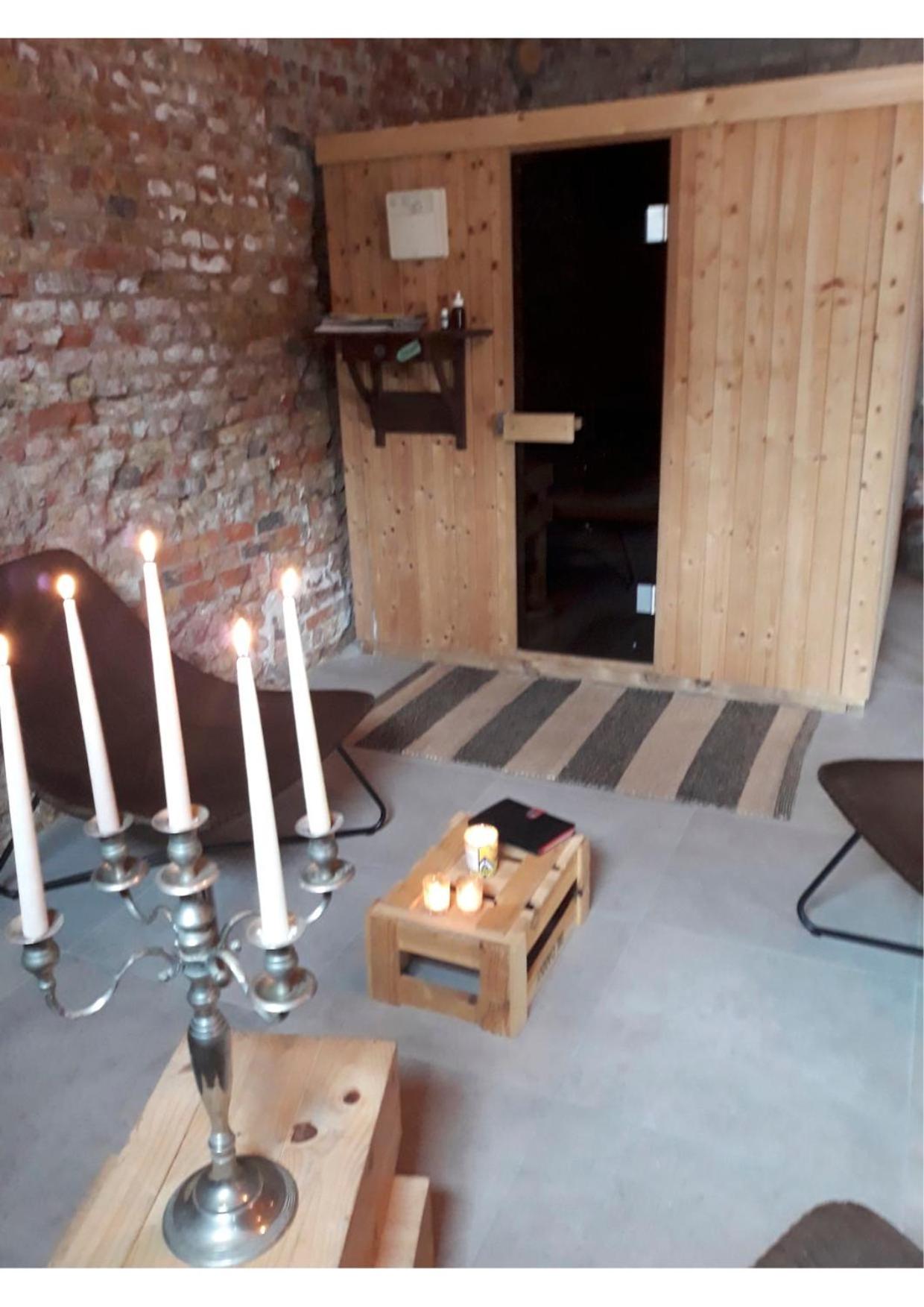 Maenhoudthoeve met zwembad en sauna
