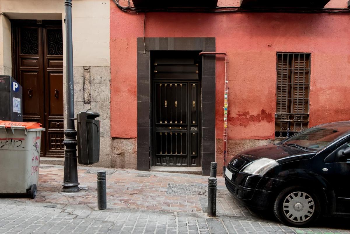 Experience Madrid from Elegant Penthouse Hideaway photo 3