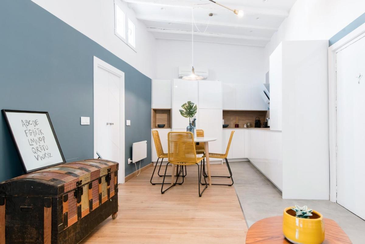 Experience Madrid from Elegant Penthouse Hideaway photo 5