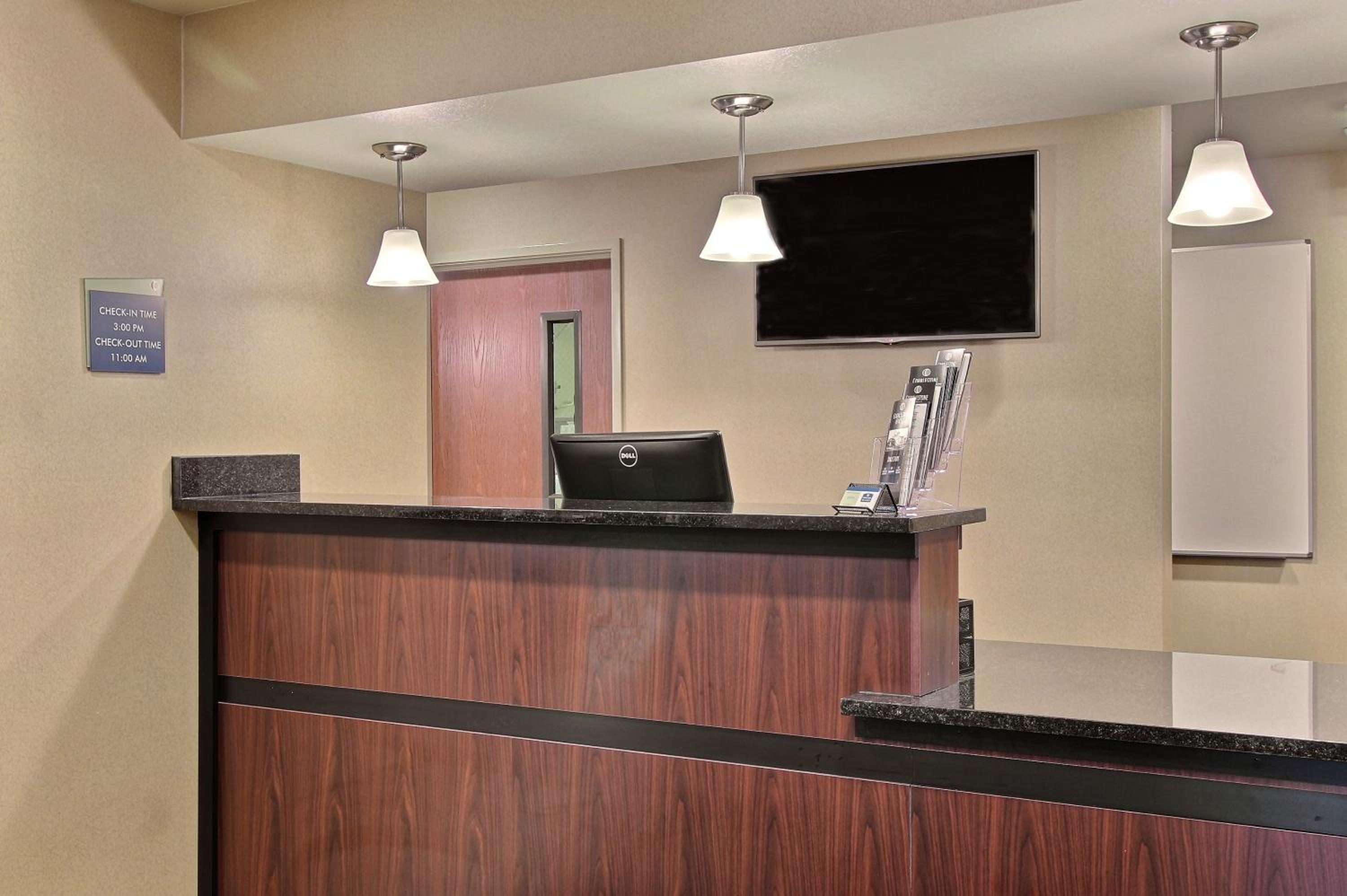 Cobblestone Inn & Suites - Linton