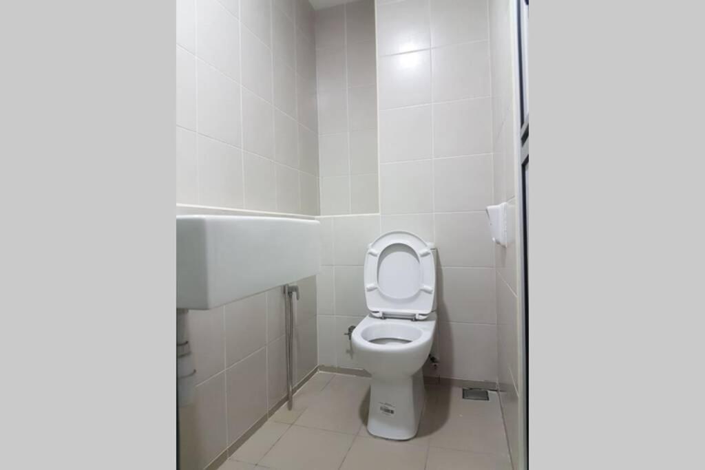 Private studio at Bukit Jelutong photo 7