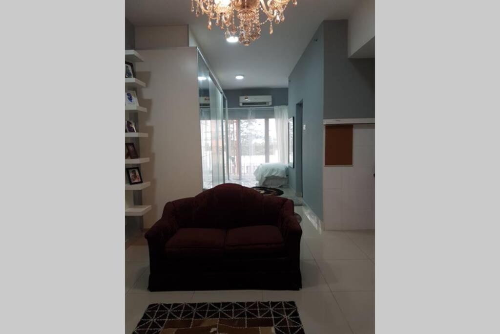 Private studio at Bukit Jelutong photo 3