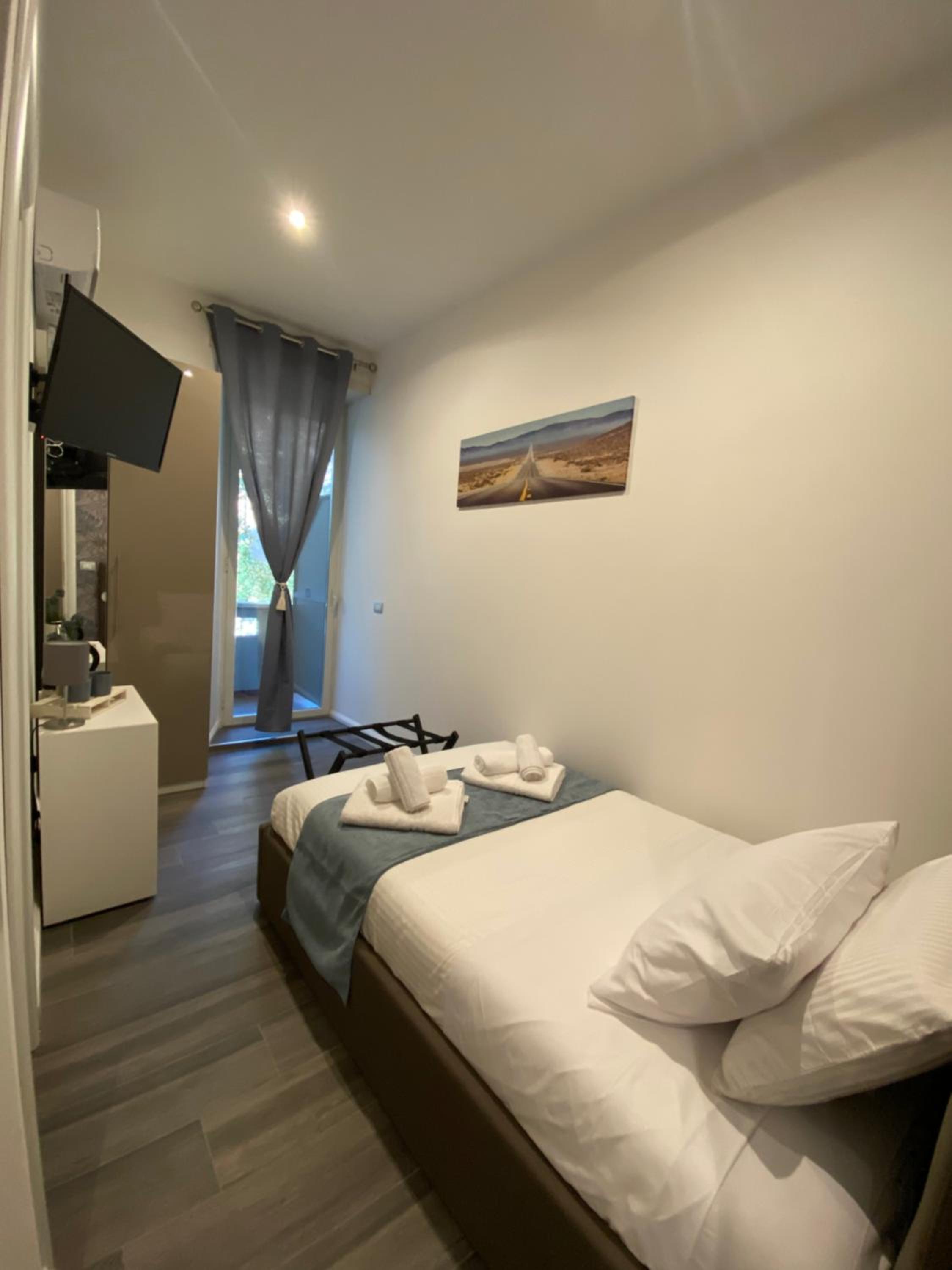 4 Vatican Rooms en Rome — hotel room