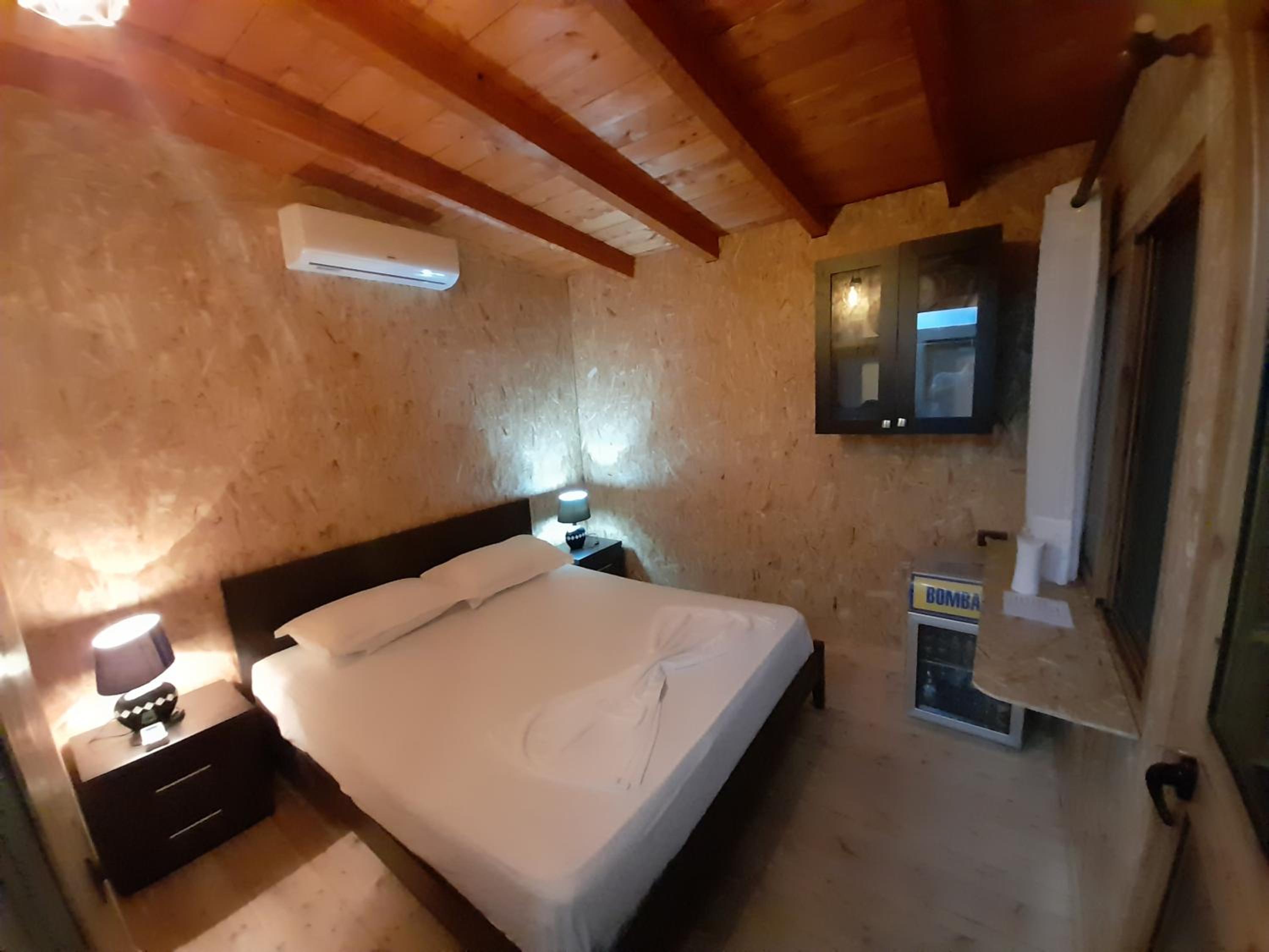 Windmill Shkodra Gesthouse Camping & Grill