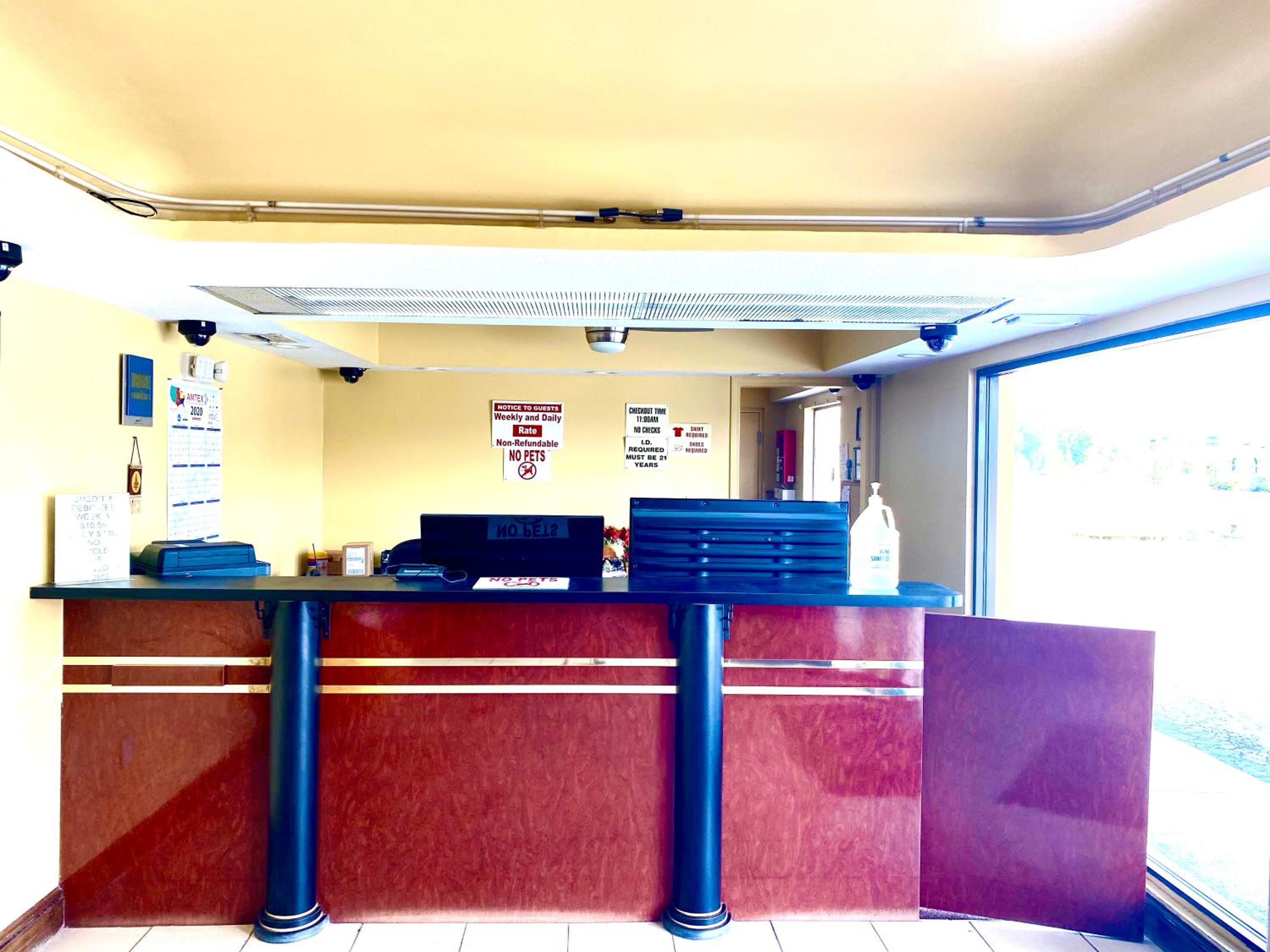 Orlando Vacations - REGENCY INN - Property Image 2