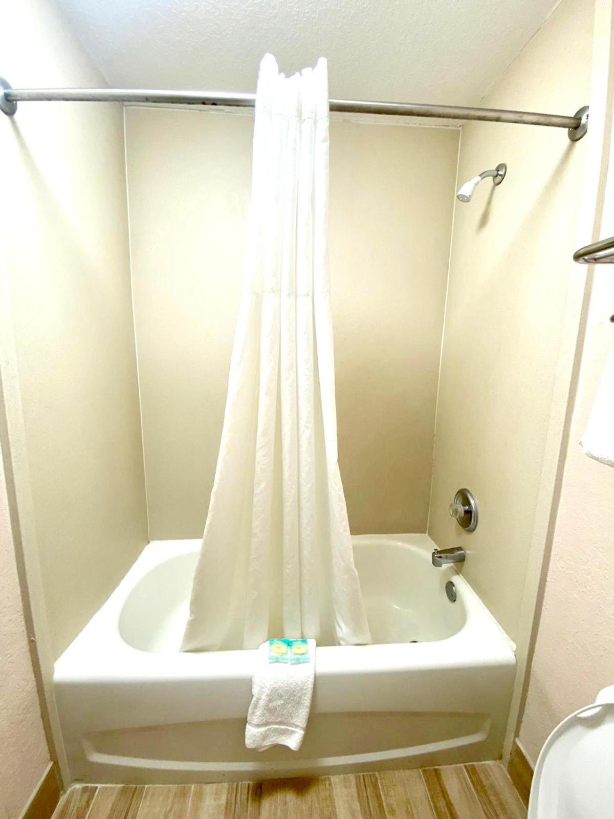 REGENCY INN