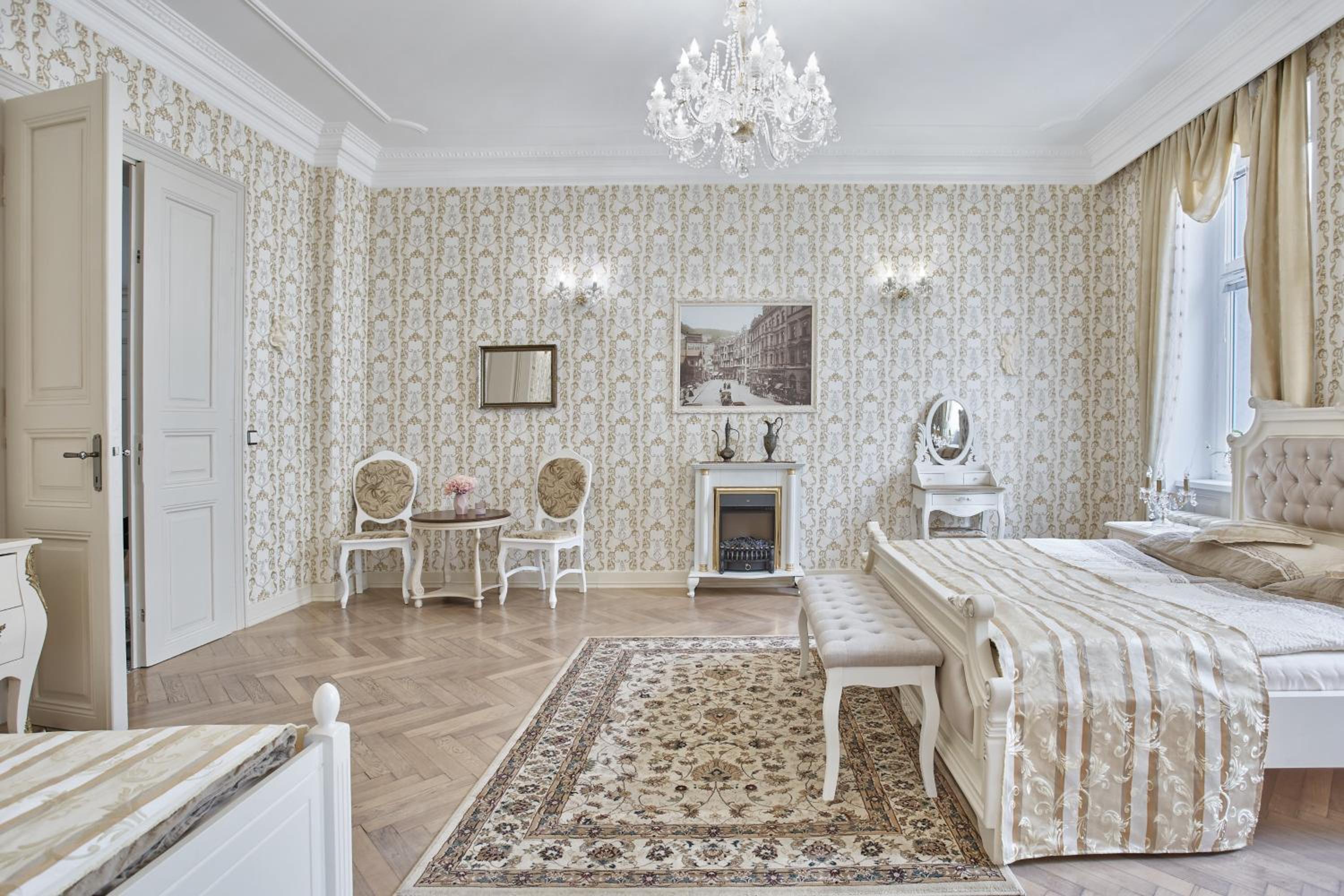Apartment Luxury Nostalgia