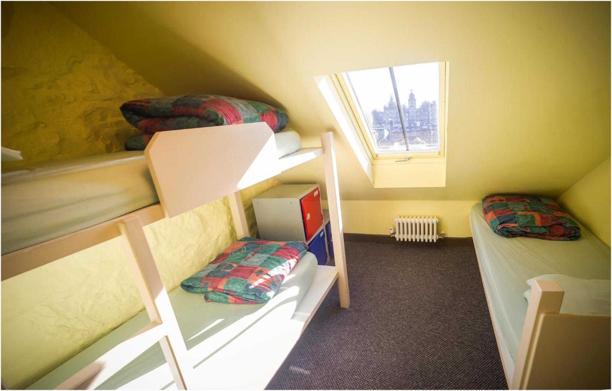 Castle Rock Hostel - Adults Only