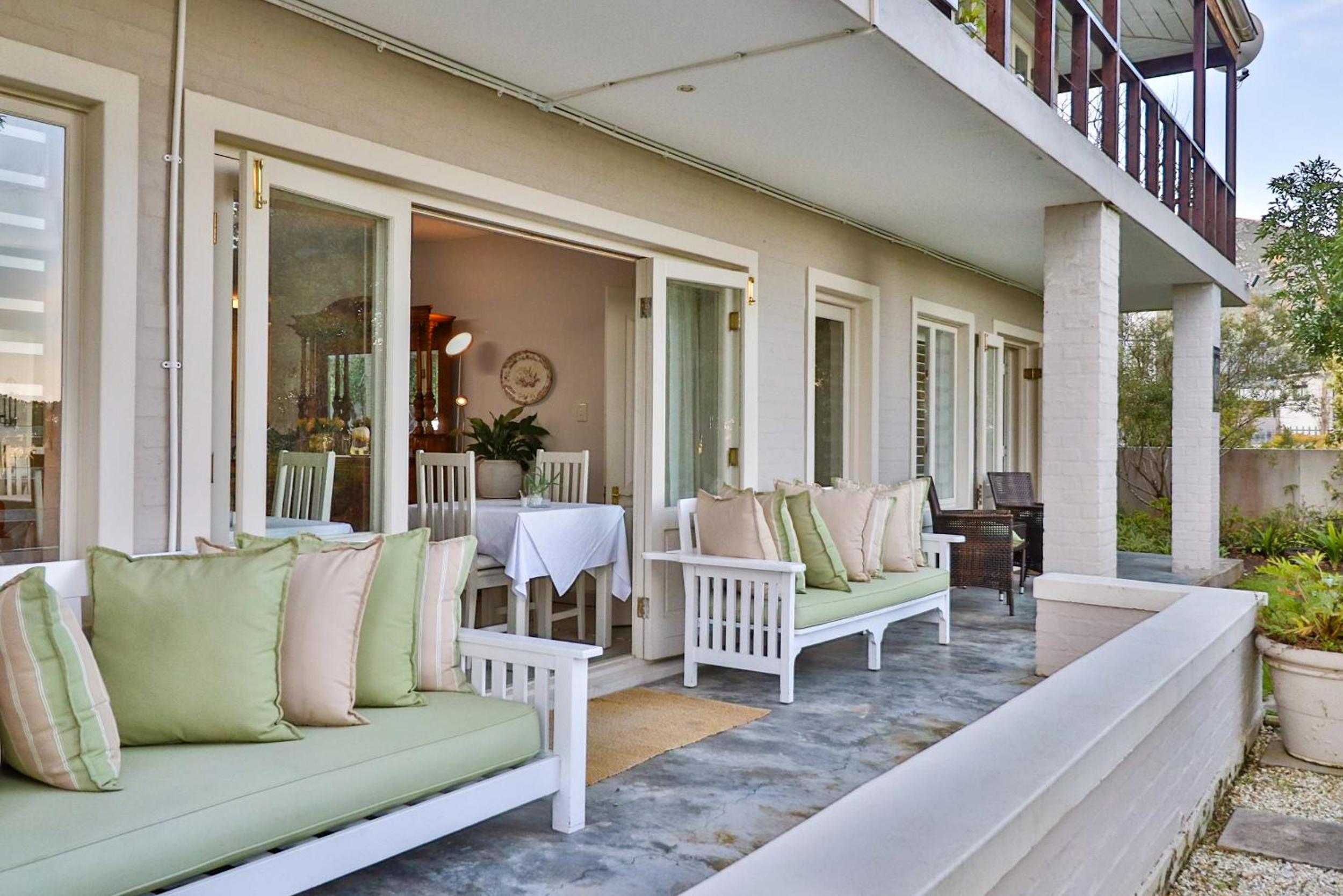 Hermanus Lodge on the Green - Solar Power