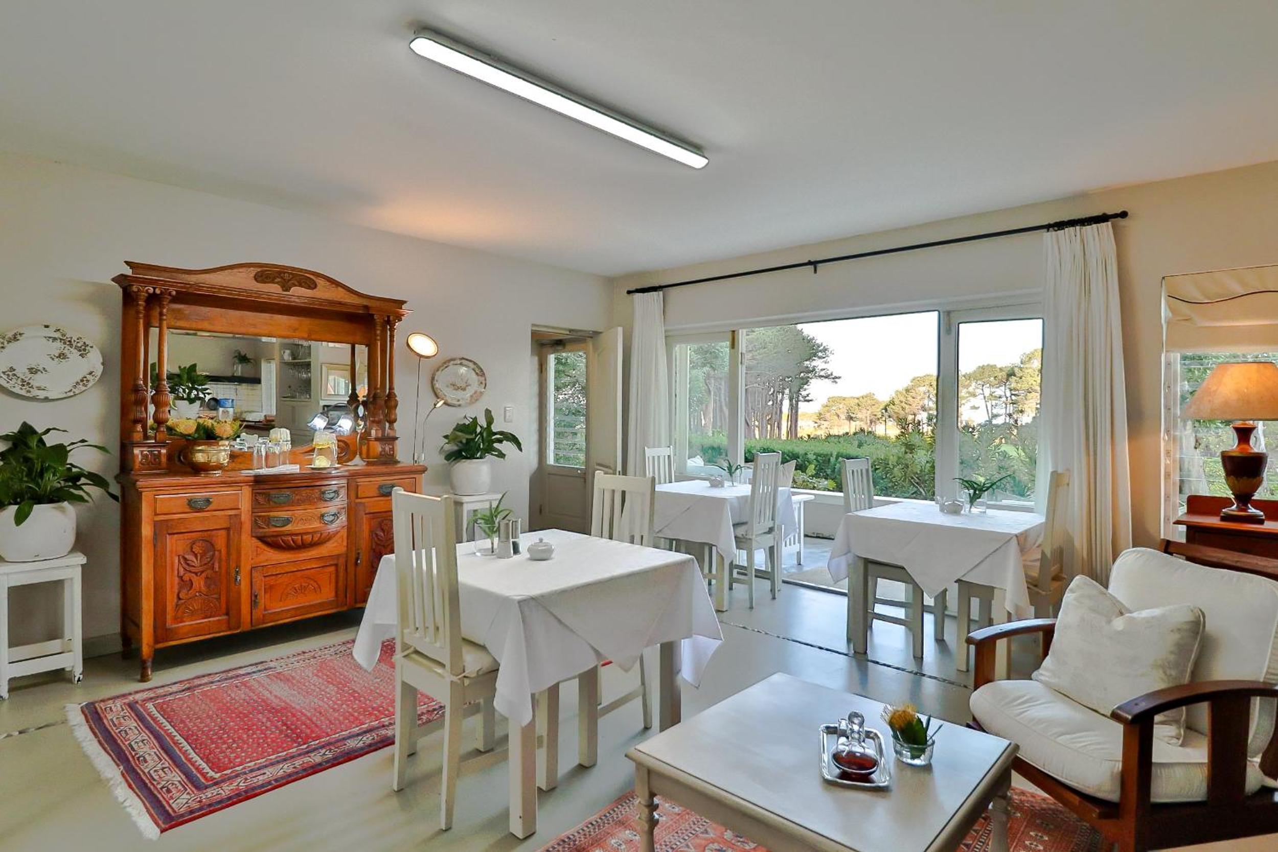 Hermanus Lodge on the Green - Solar Power — photo 47