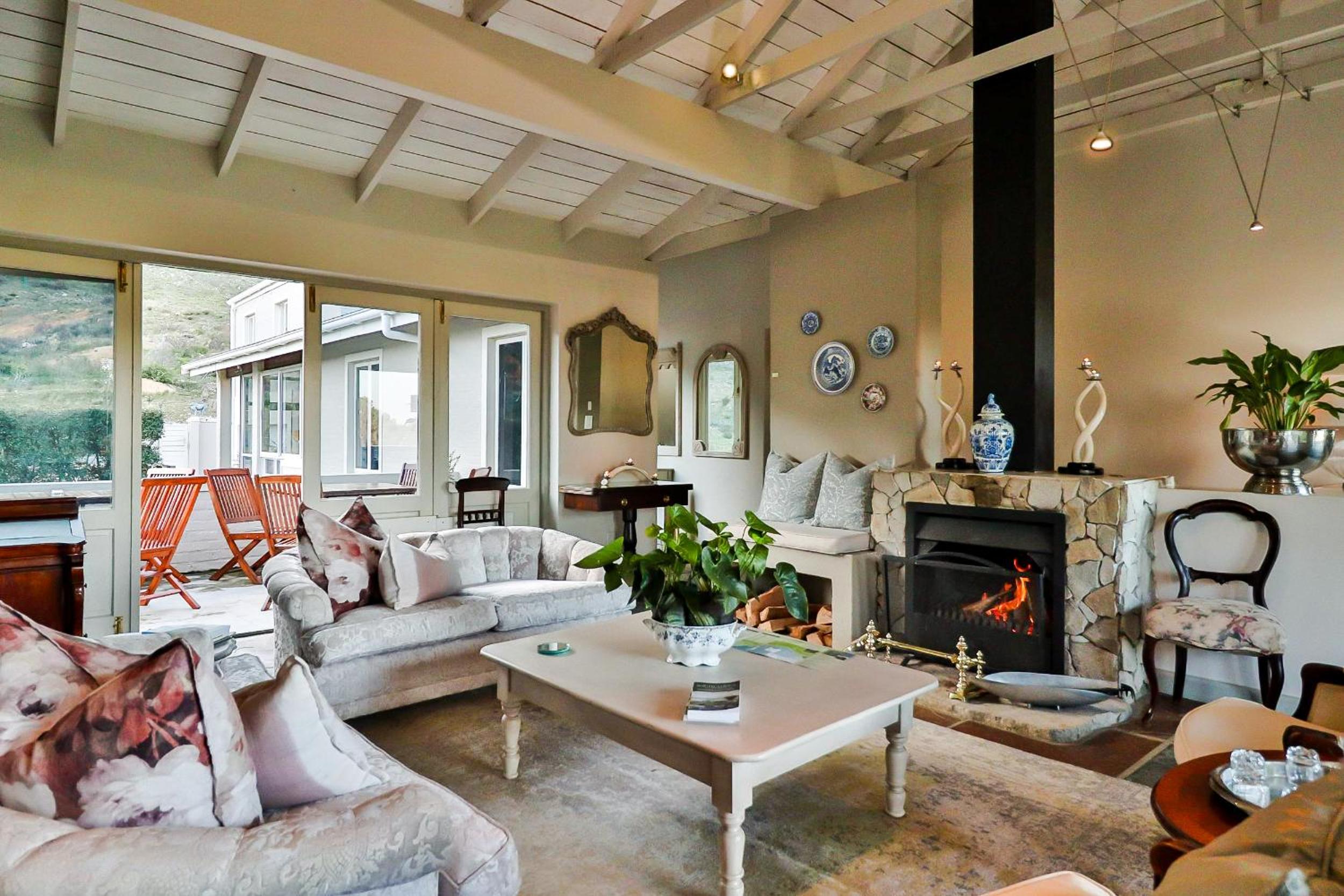 Hermanus Lodge on the Green - Solar Power — photo 21