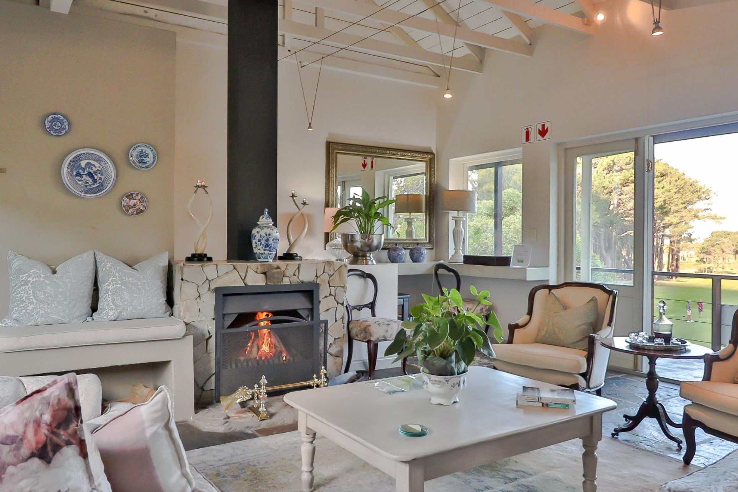 Hermanus Lodge on the Green - Solar Power — photo 43