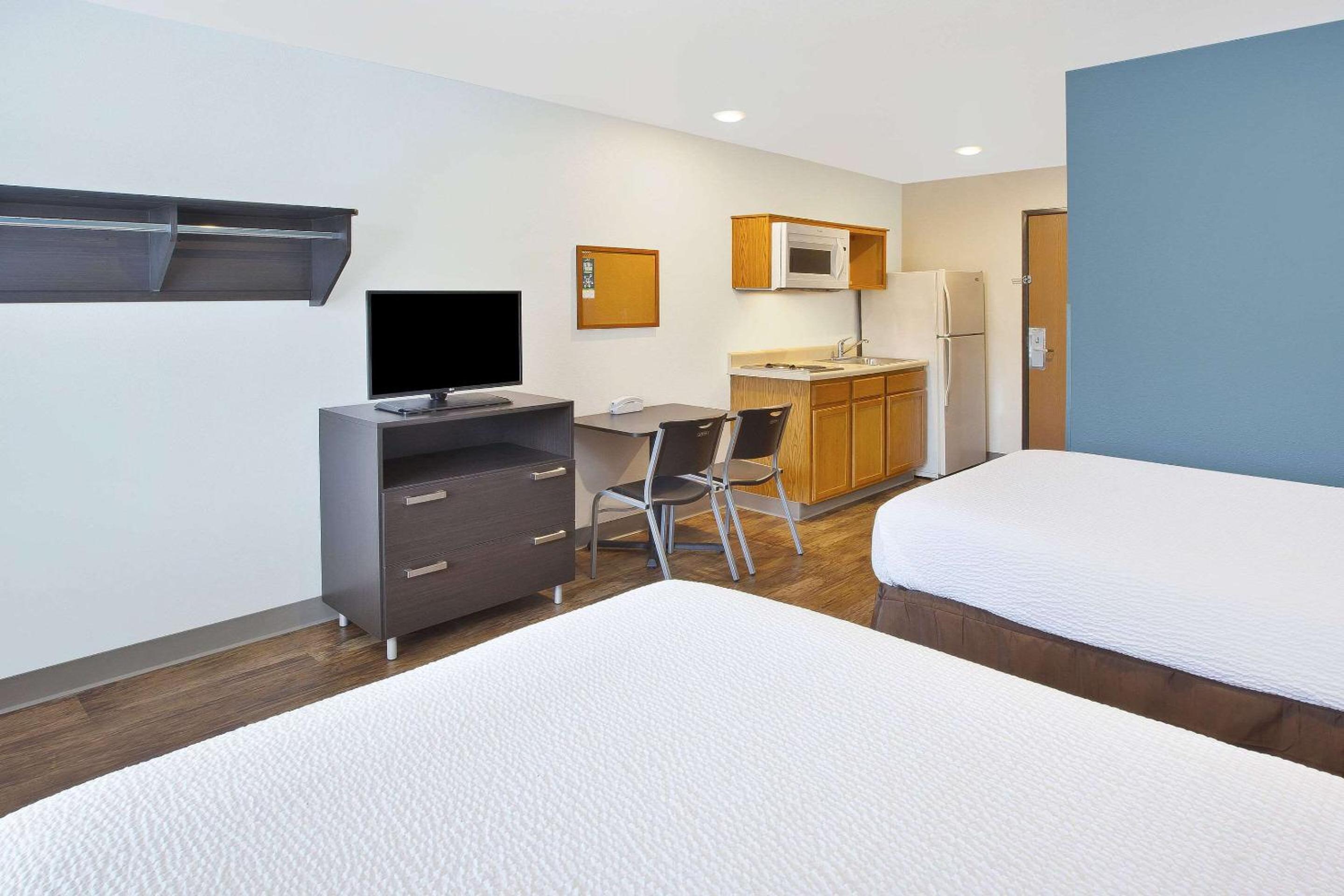 St. Charles Vacations - WoodSpring Suites St Louis St Charles - Property Image 12