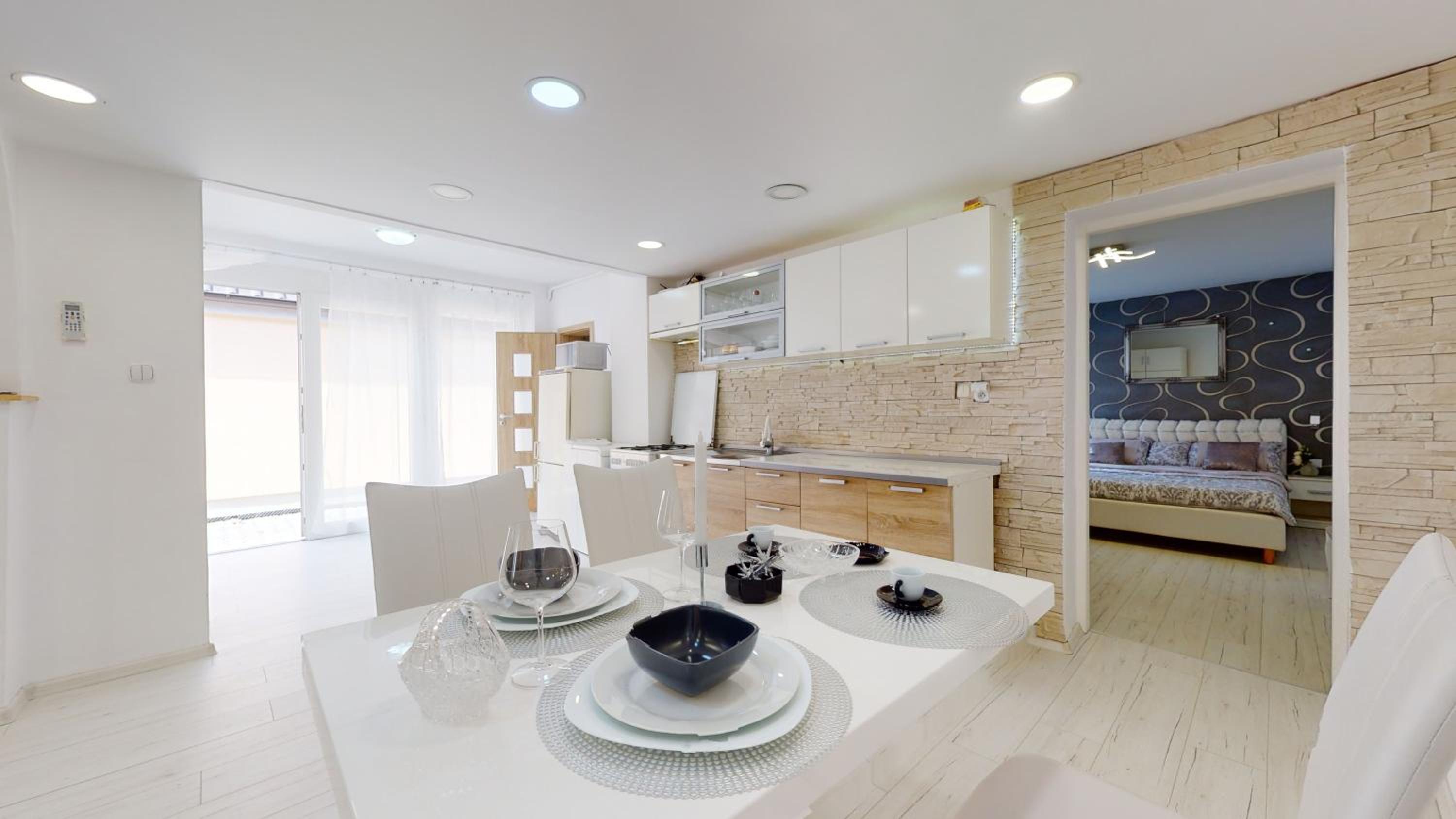 Hotel Alia house with garden in Piešťany - Image 1