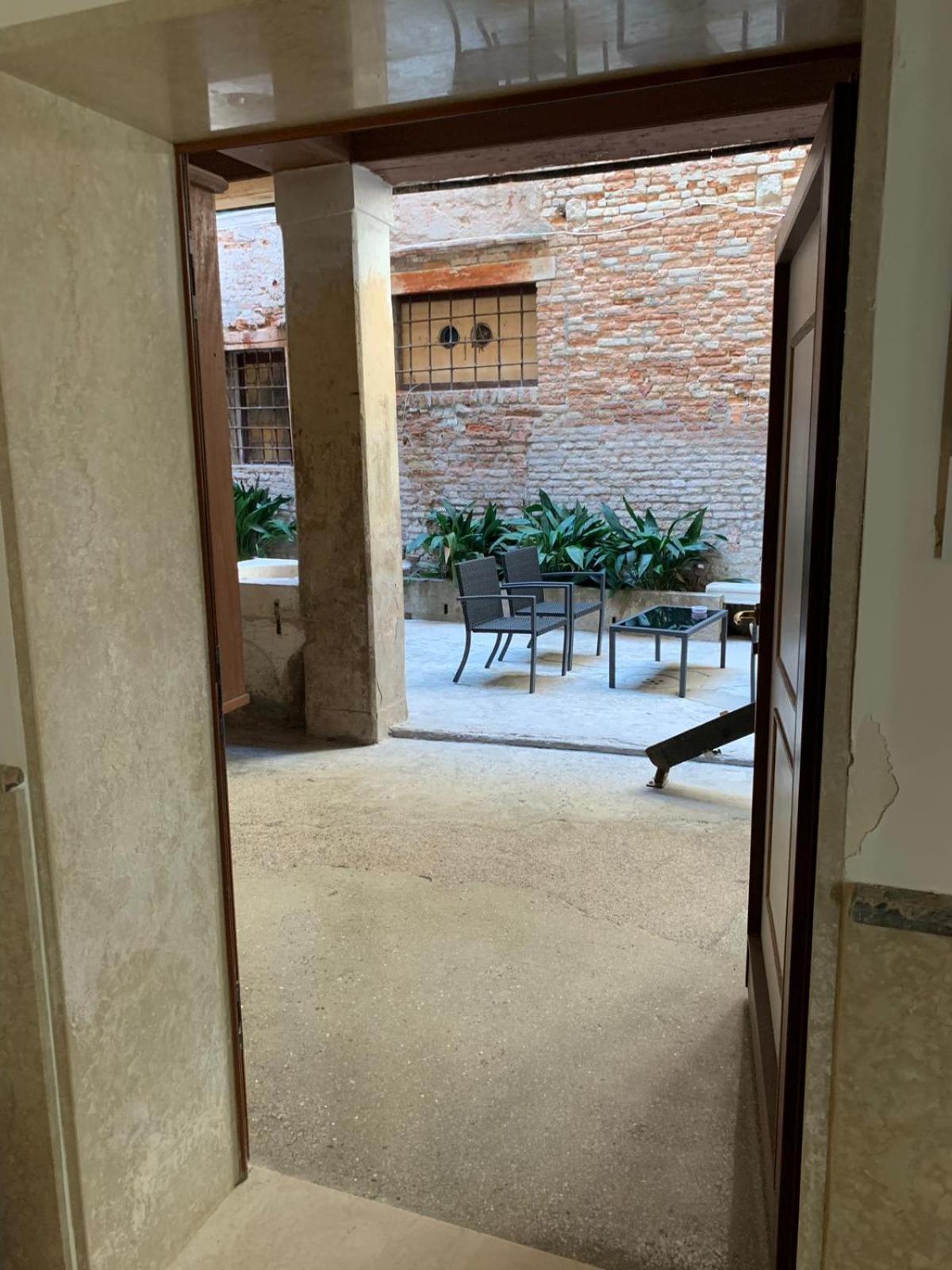 Luxury Apartment in San Marco with Canal View