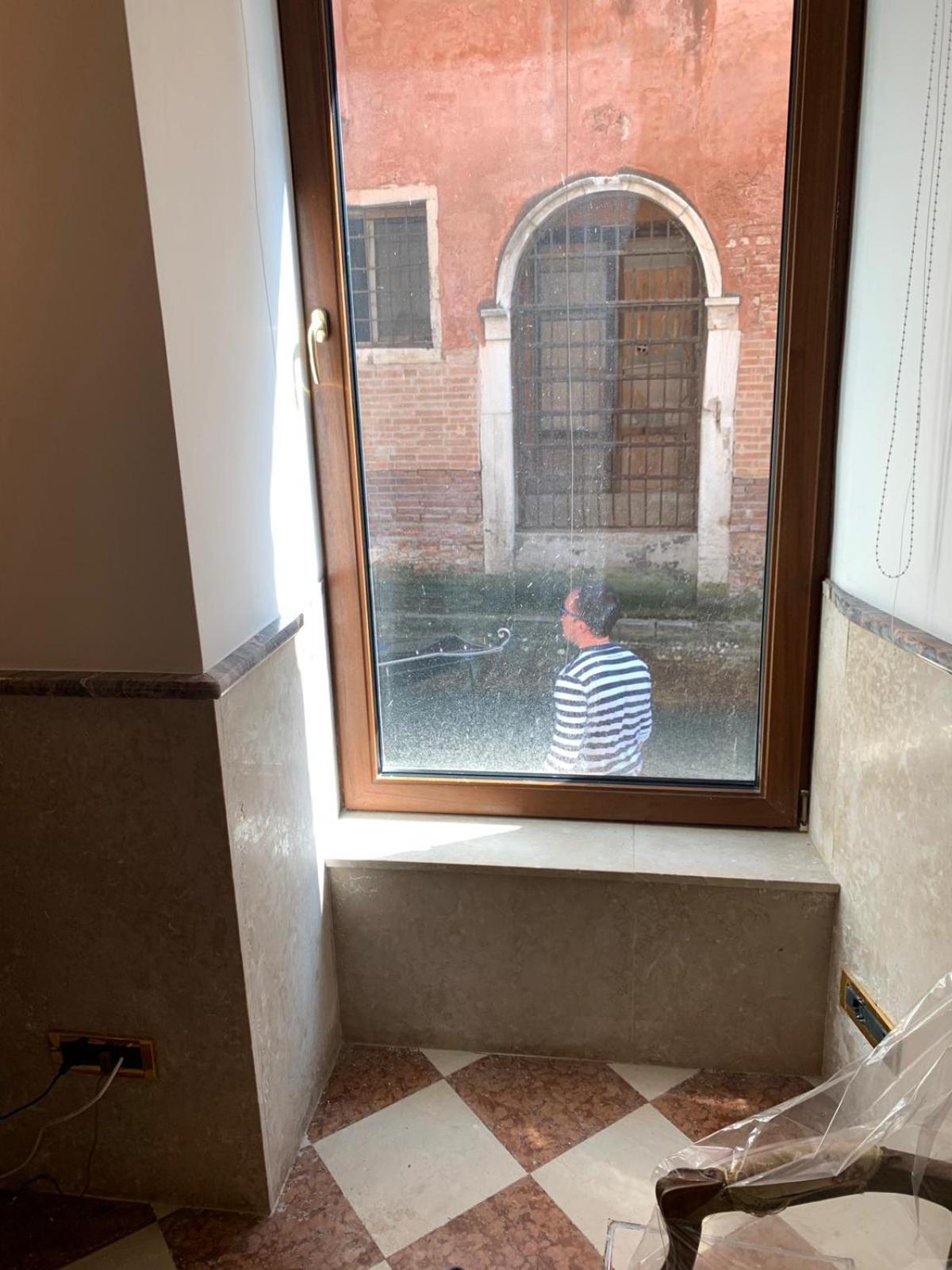 Luxury Apartment in San Marco with Canal View