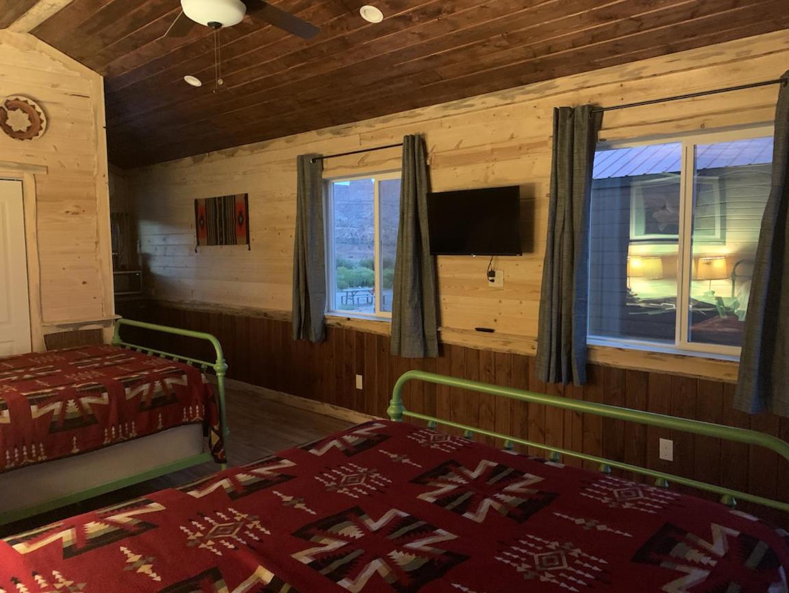 The Rim Rock Inn