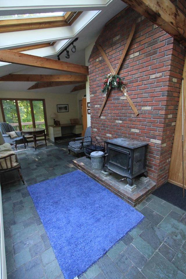 Quaint Stowe Cabin