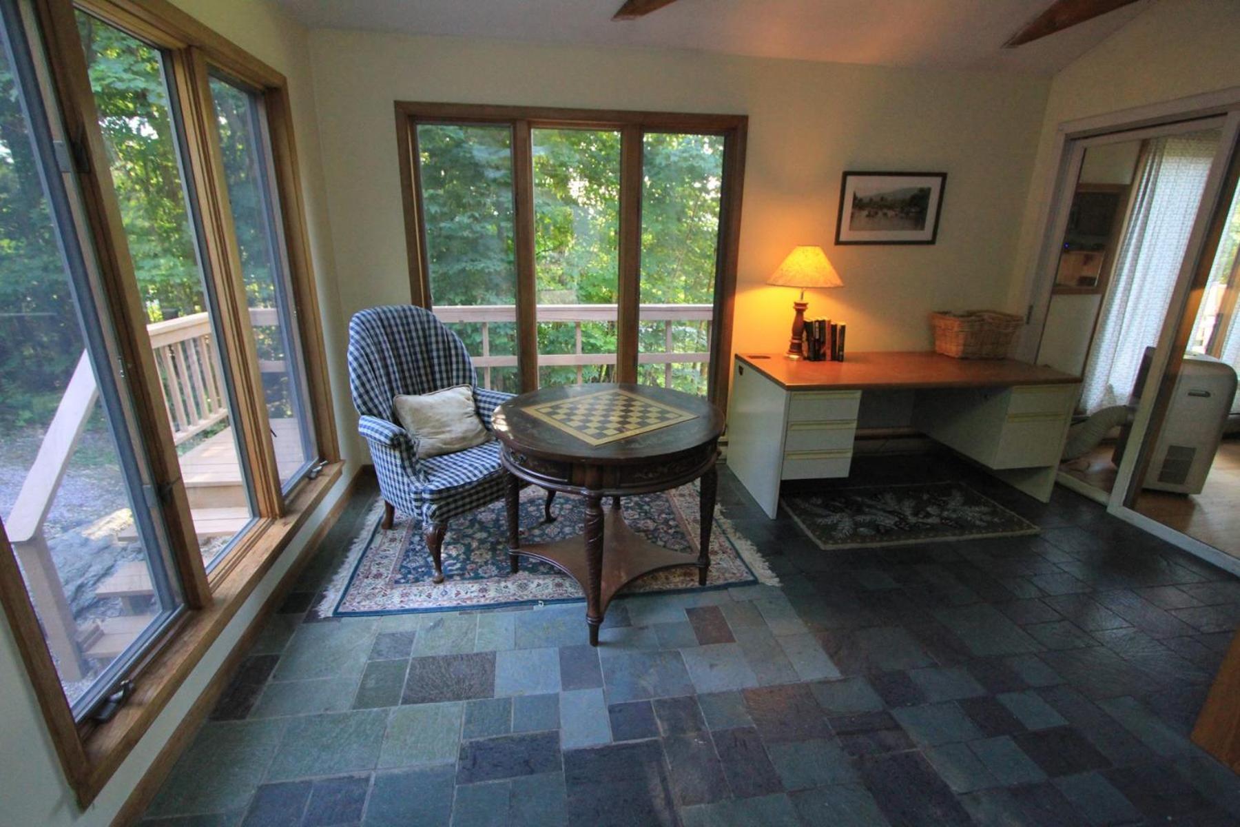 Quaint Stowe Cabin