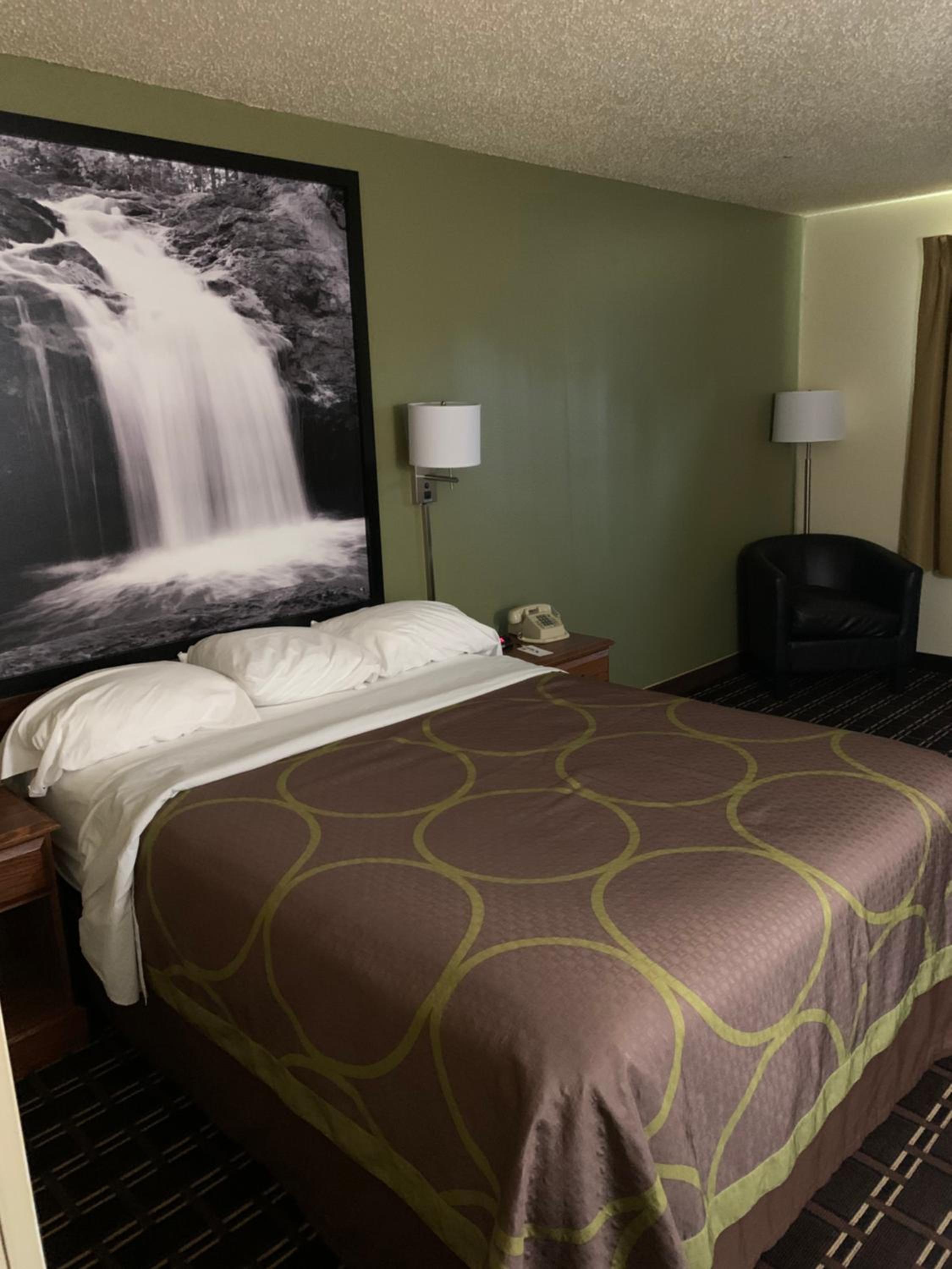 Super 8 by Wyndham Watertown WI view 2