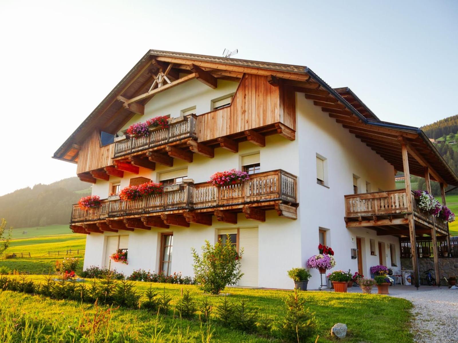 Peterlan Hof view 5