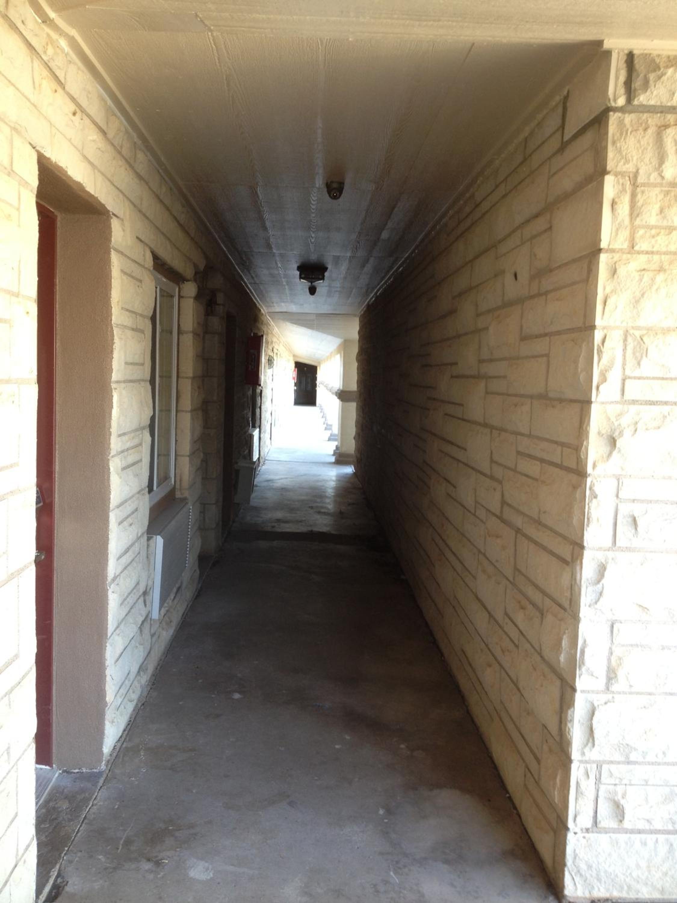 Executive Inn Snyder