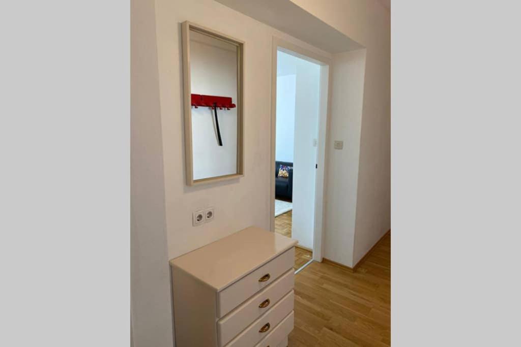 Mitten im Achten. Zentrale Wohnung in Wien
