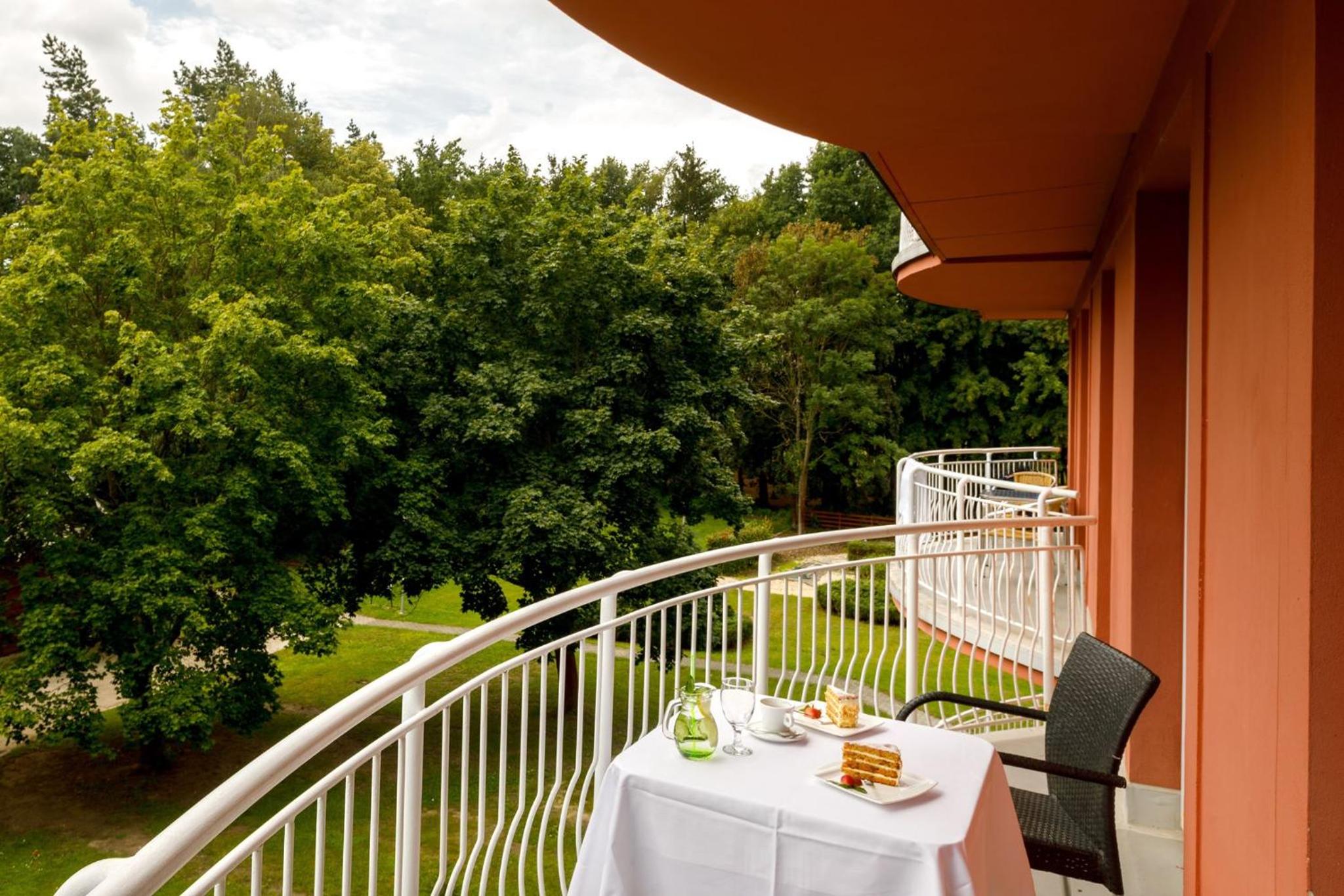balcony