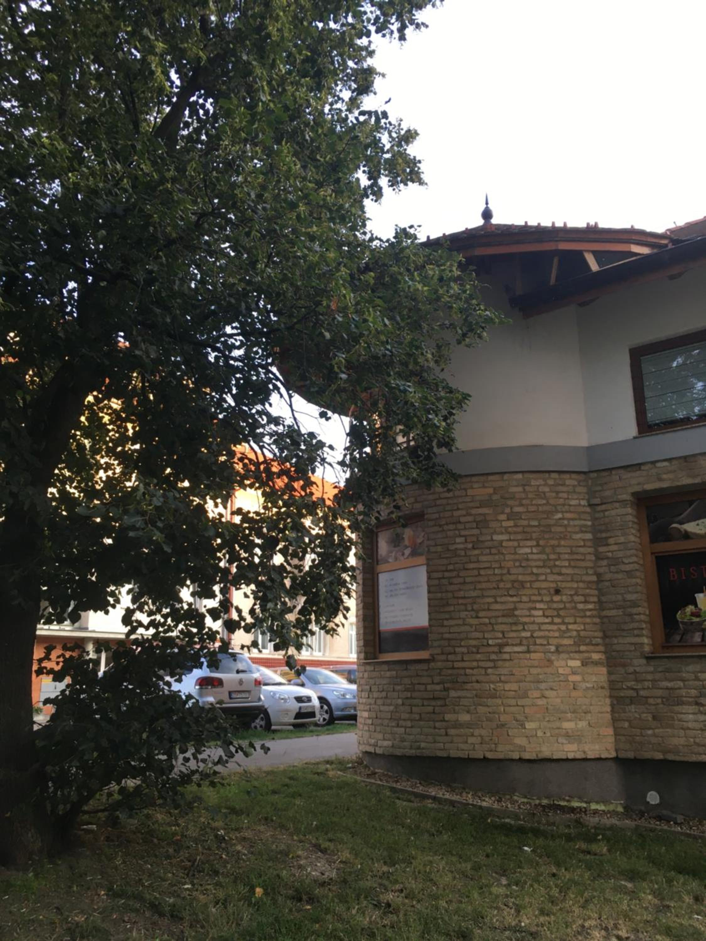 Kondé Apartments B