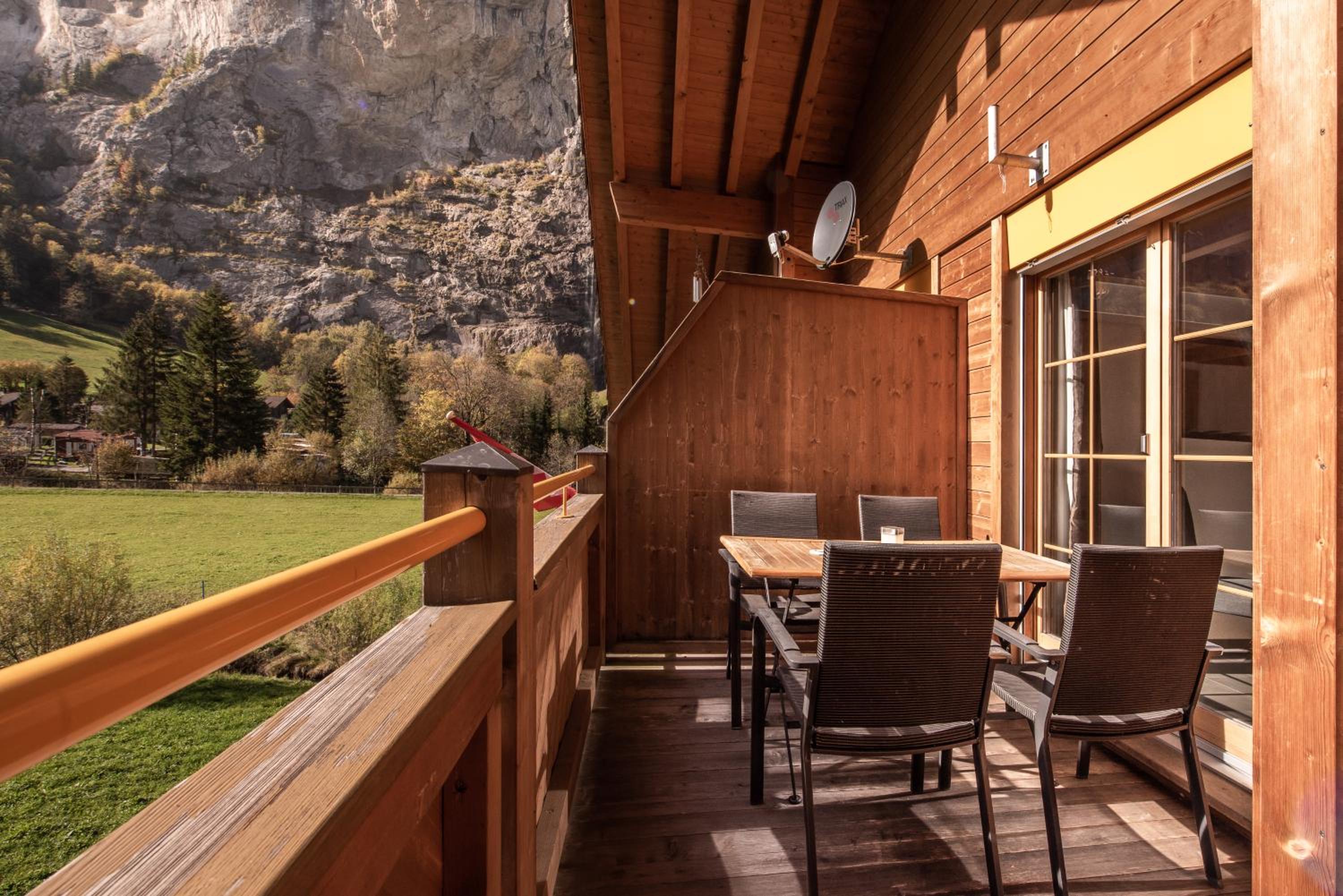 Apartment Staubbach, Best views, Spacious, Family friendly view 3