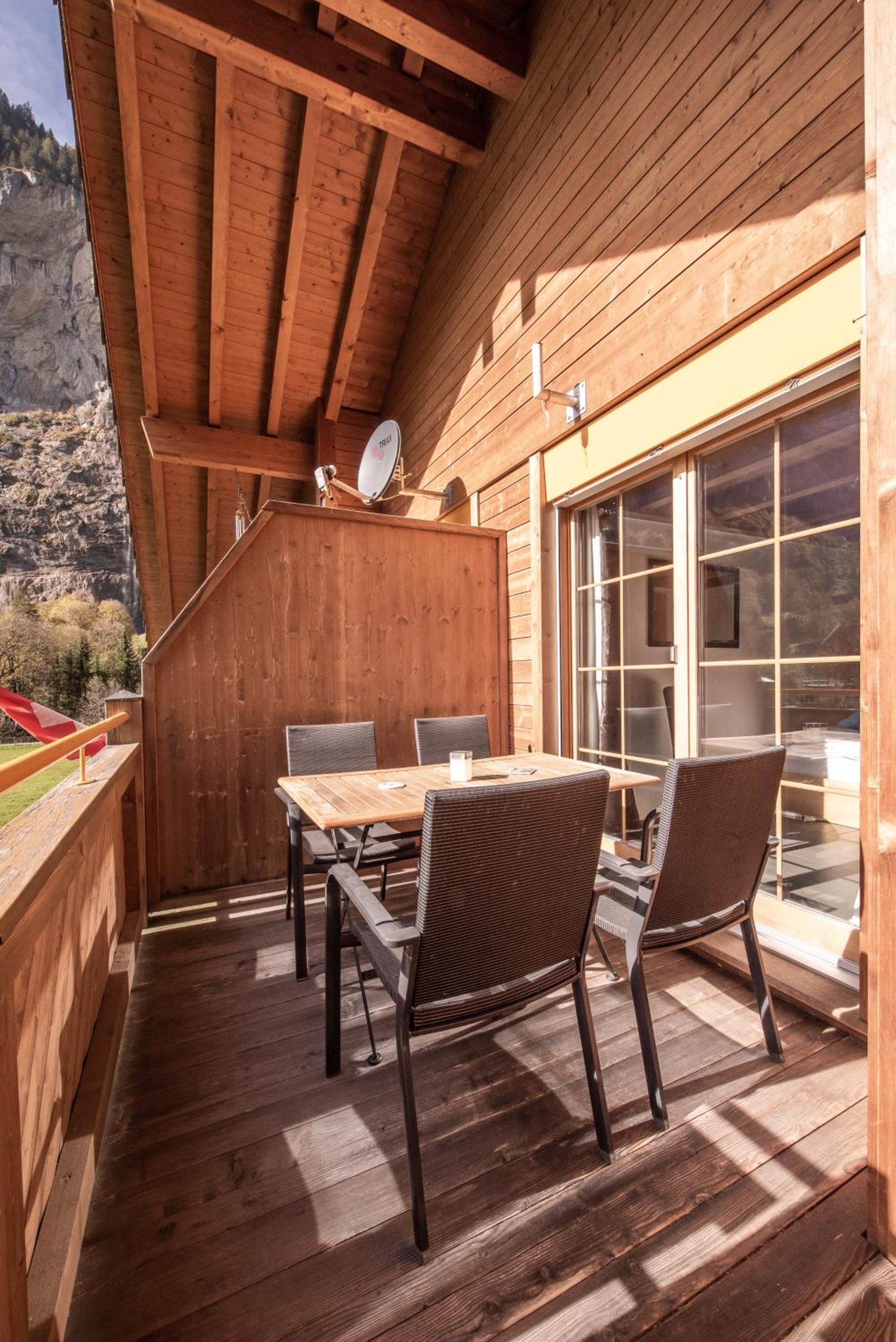Apartment Staubbach, Best views, Spacious, Family friendly view 4
